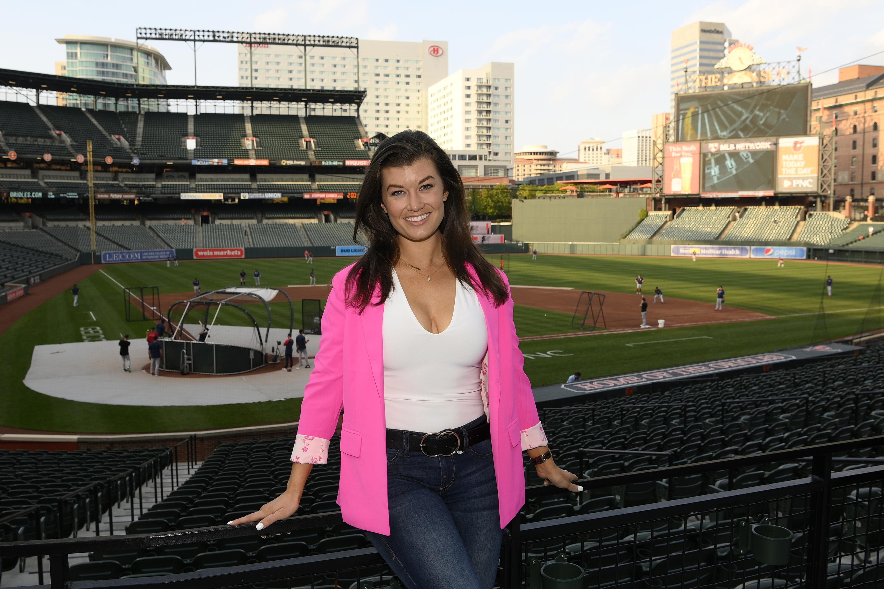 Newman Mendoza Will Be ESPN s 1st All female Baseball Duo AP News
