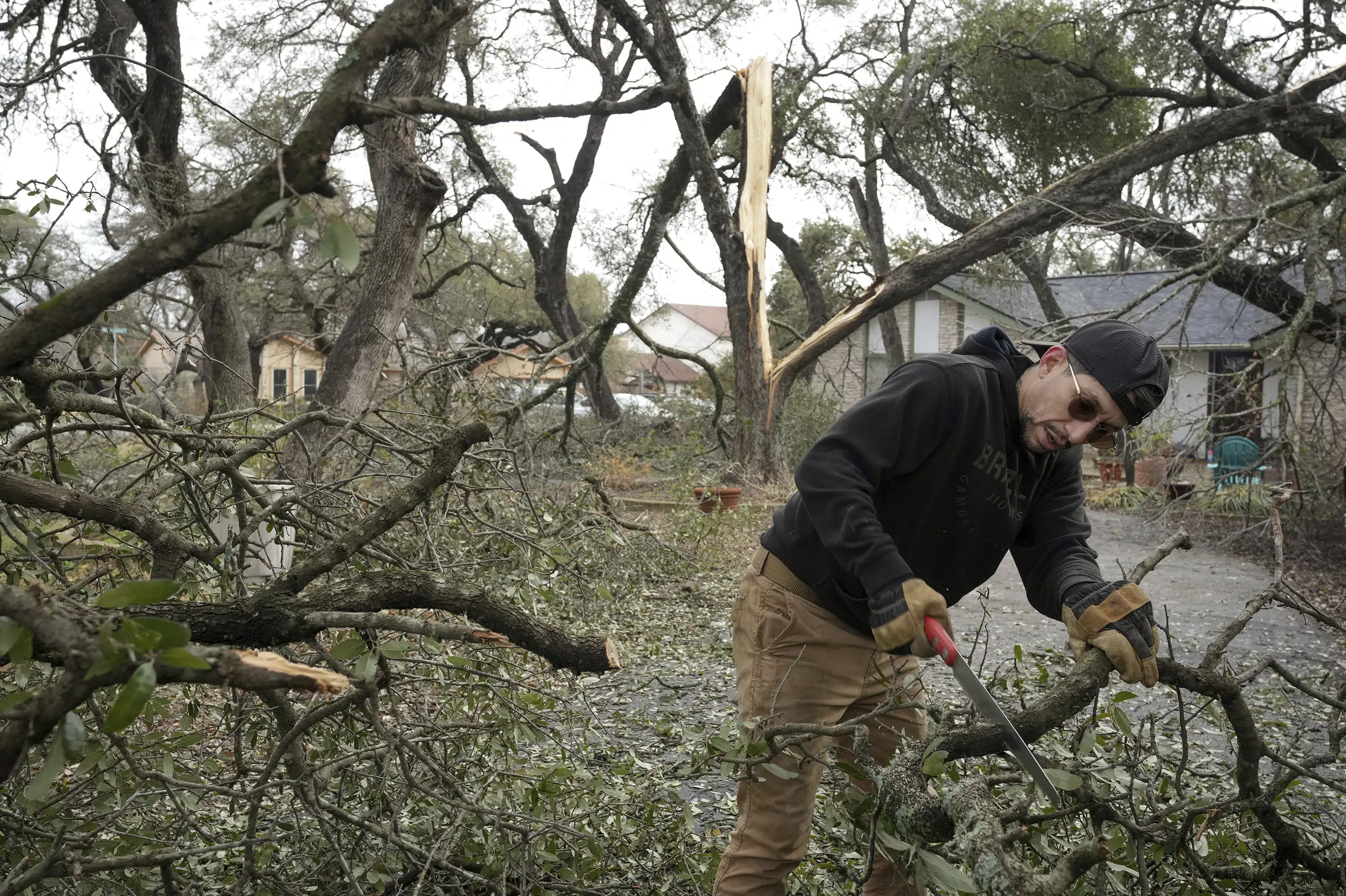 Austin mayor apologizes as city struggles to restore power