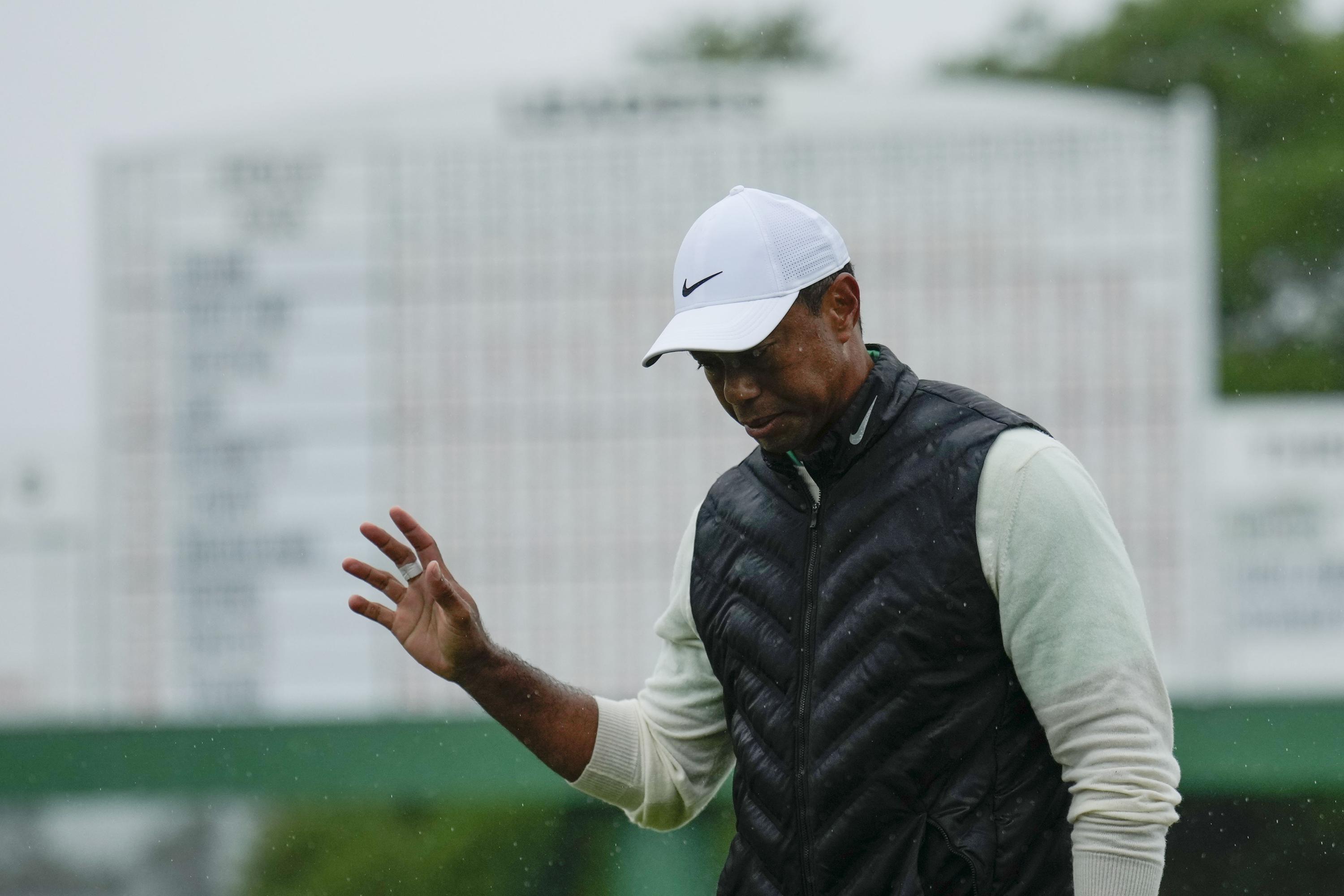 Masters 2023: Leaderboard shows 3-way tie at the top while Woods lags far  behind 