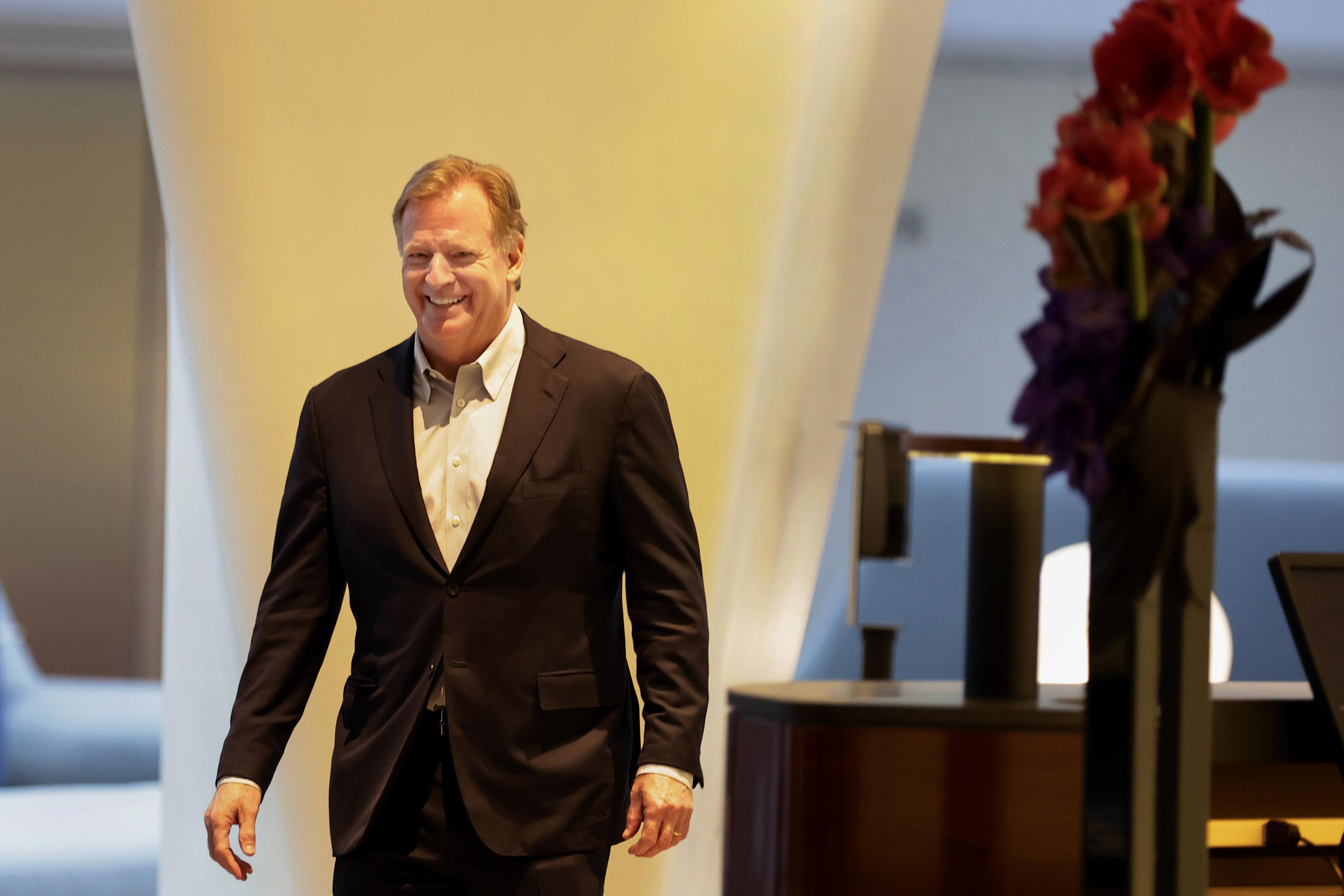 NFL says it's not backing down on protecting quarterbacks | AP News