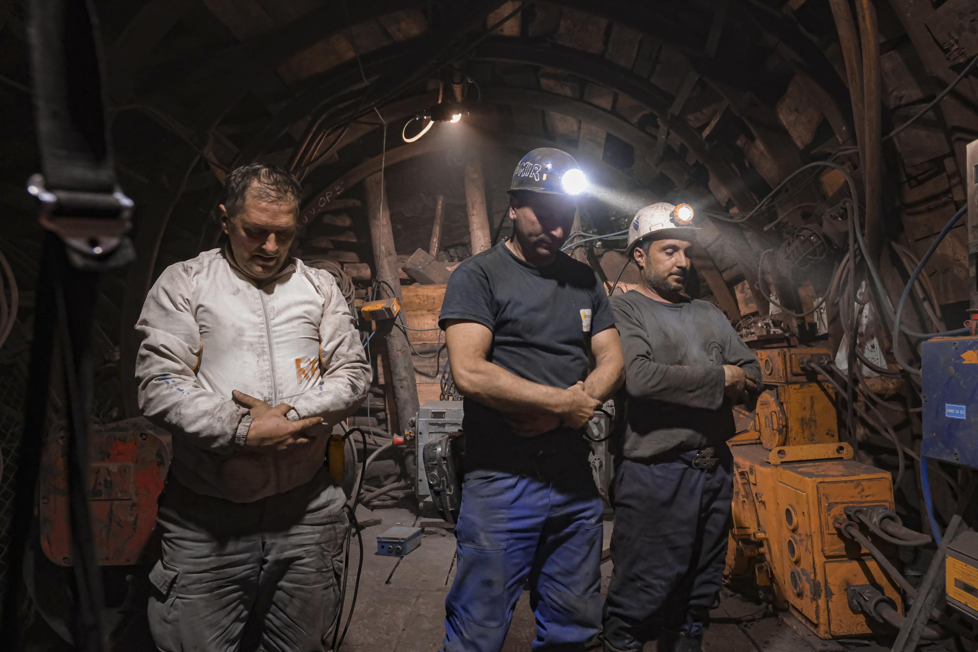Подземный ифтар шахтеров-мусульман в Боснии | Фоторепортаж