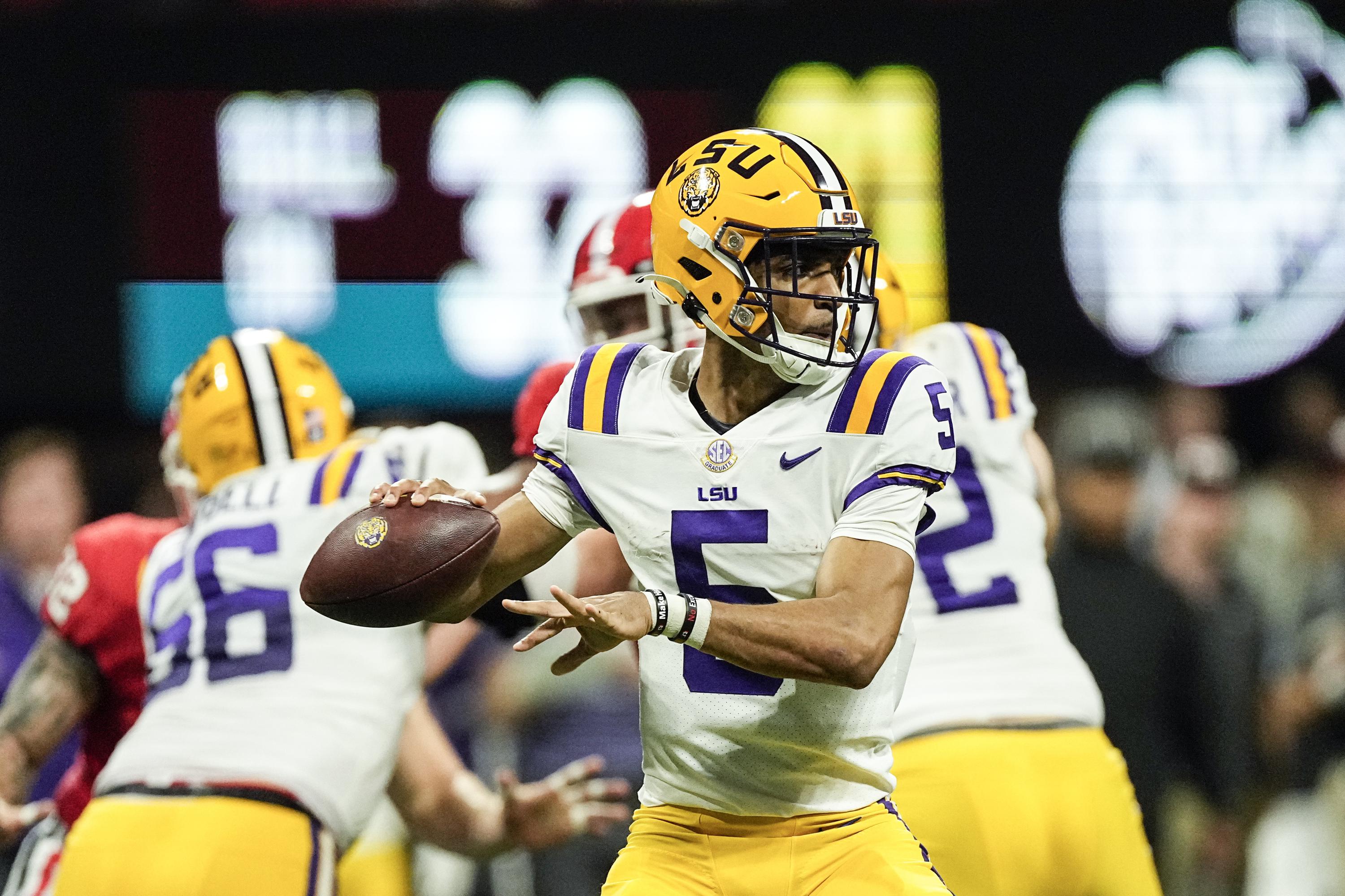 LSU QB Daniels hurt again, leaves SEC title game vs Georgia