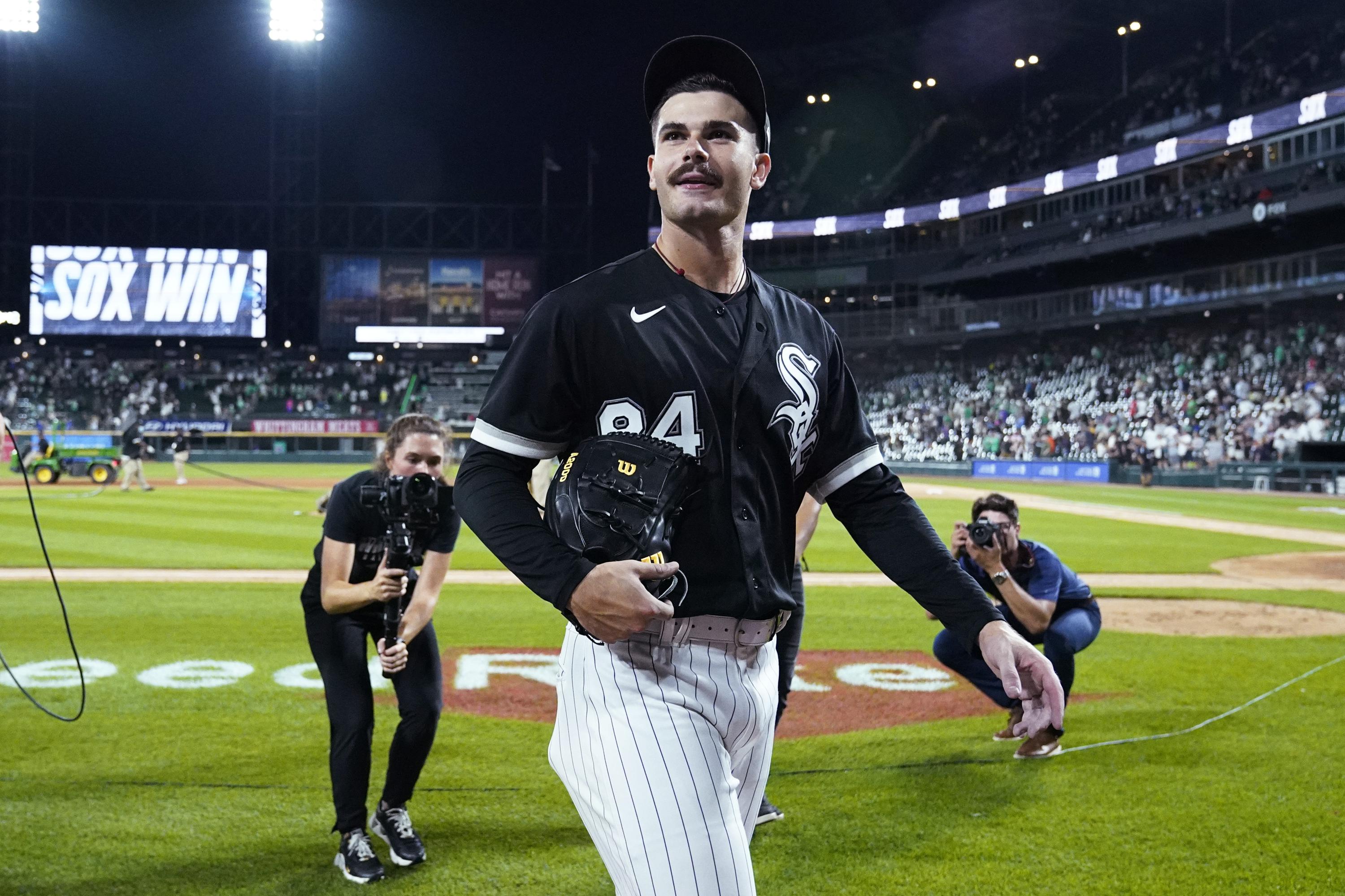 Cease takes nohitter into 9th, White Sox rout Twins 130 AP News