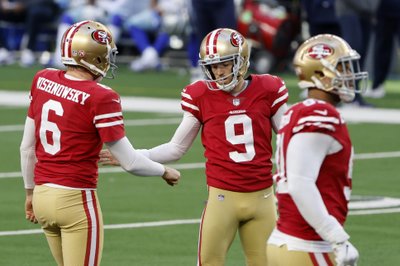 49ers sign Gould to new deal, place him on COVID-19 list | AP News