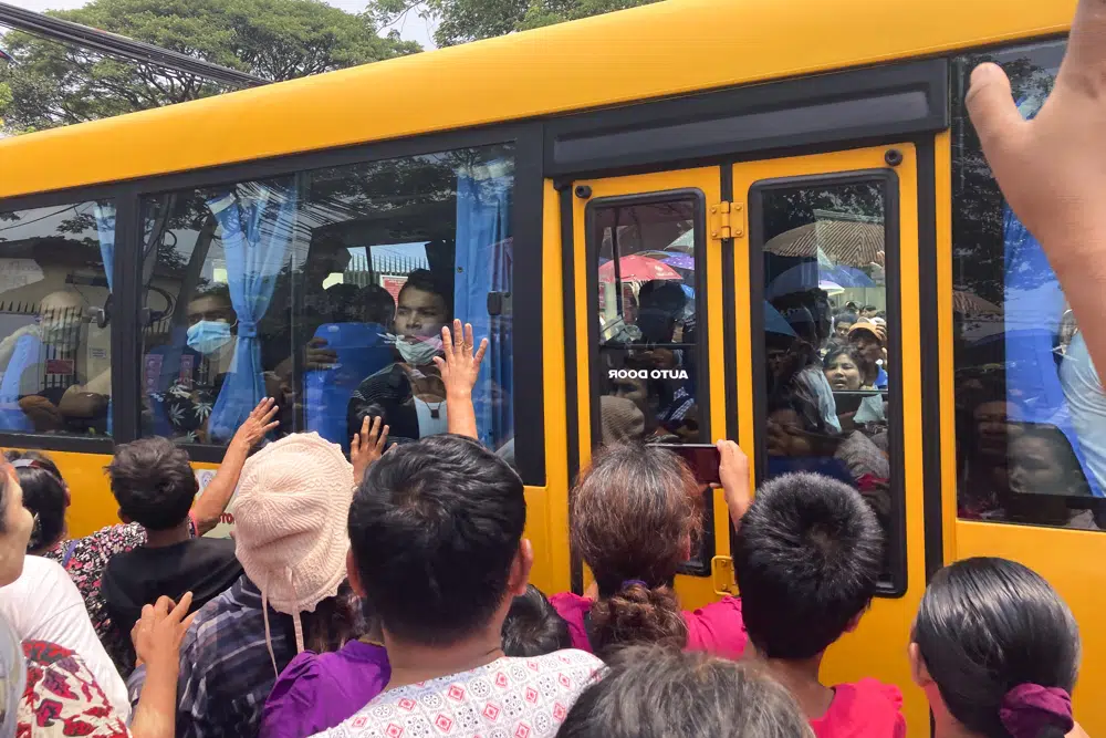 Myanmar: 3K Prisoners Pardoned For Buddhist New Year
