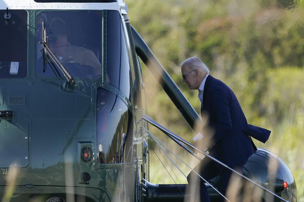 El presidente Joe Biden abordó el Marine One el domingo 5 de junio de 2022, en Rehoboth Beach, Delaware. (Foto AP/Patrick Semansky)
