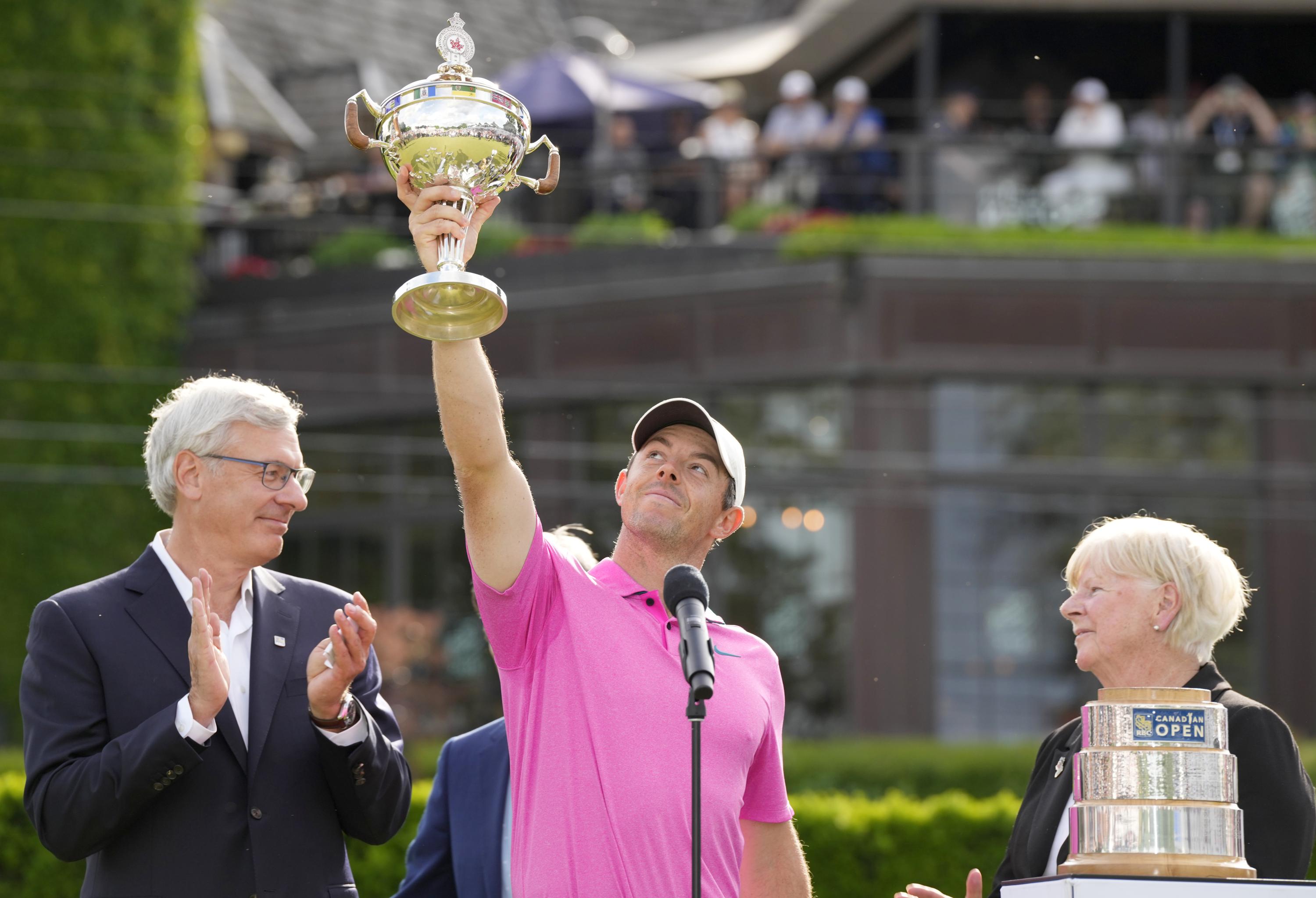 McIlroy defends Canadian Open title; Henderson wins on LPGA