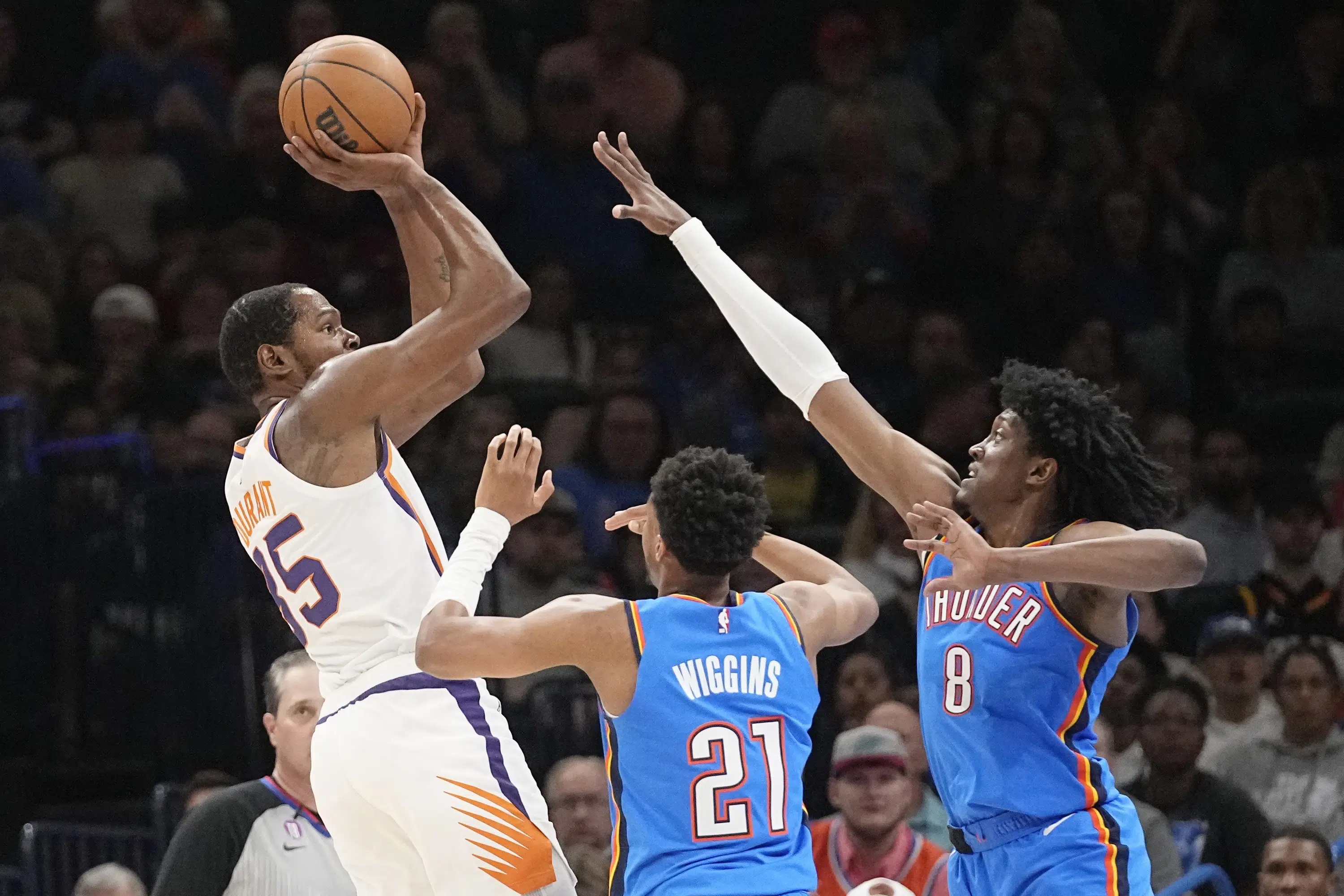 Kevin Durant scores 35 points, Suns roll past Thunder | AP News