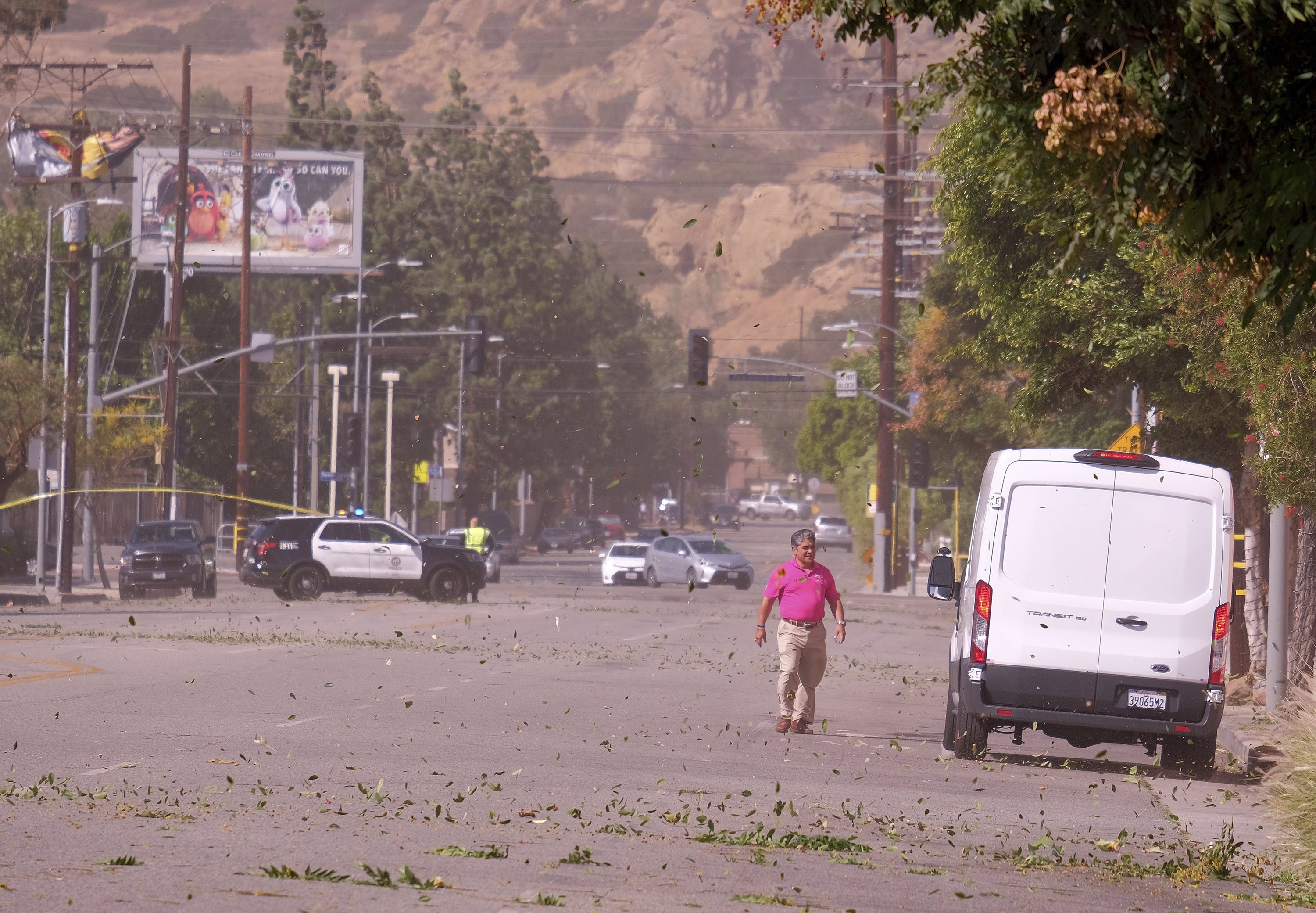 California winds move south, may force new power outages California winds move south, may force new power outages