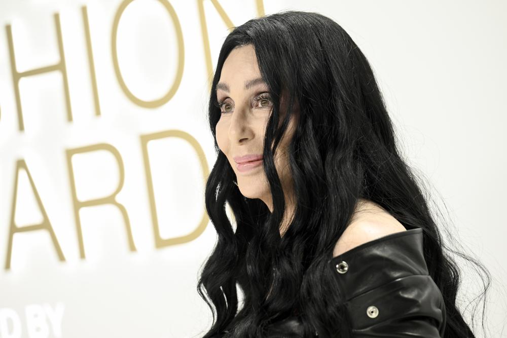 Cher asiste a los CFDA Fashion Awards en Cipriani South Street el lunes 7 de noviembre de 2022 en Nueva York. (Foto de Evan Agostini/Invision/AP)