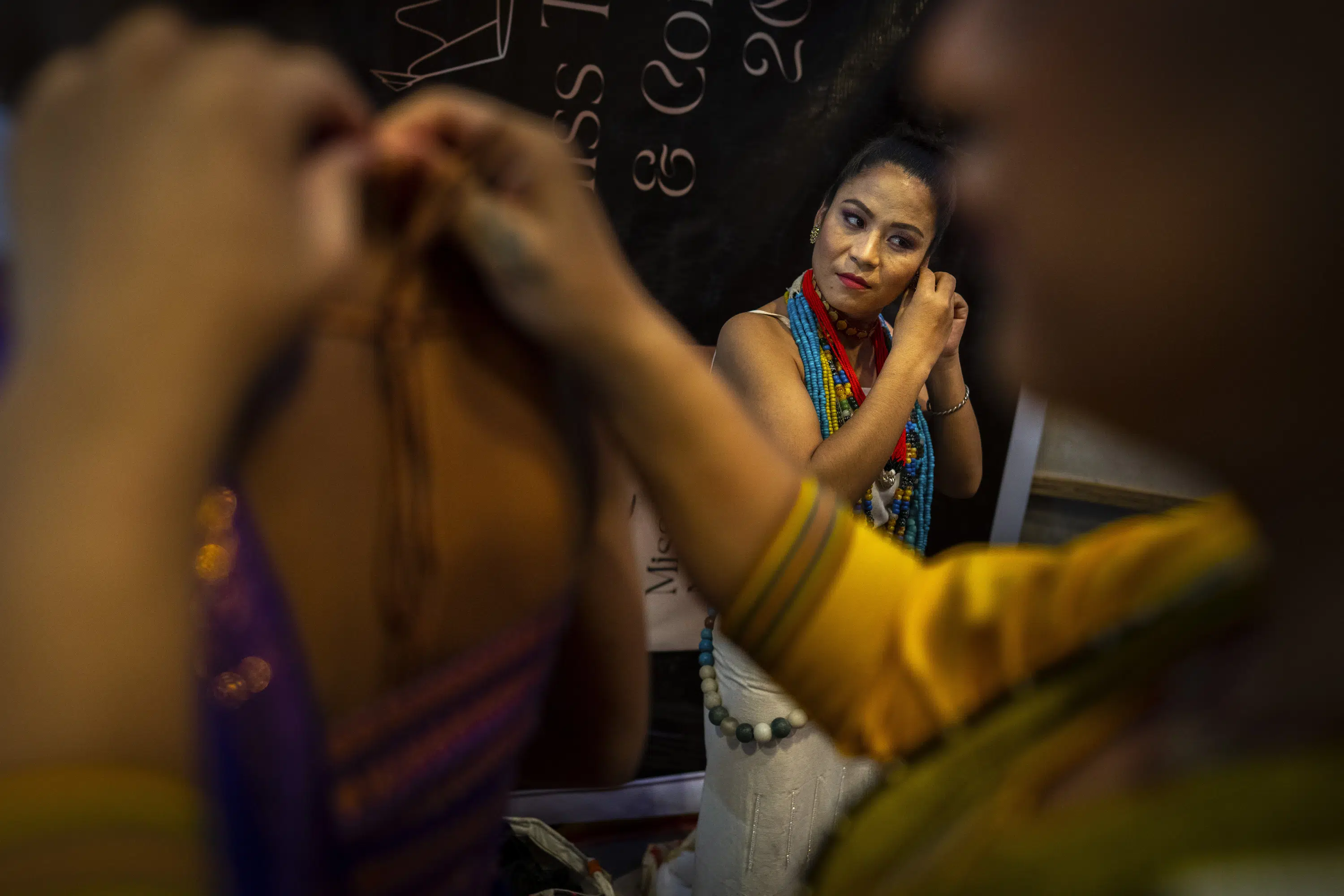 AP PHOTOS: Pageant célèbre la vie transgenre en Inde