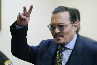 Surgeon: Johnny Depp's severed finger story has flaws | AP News