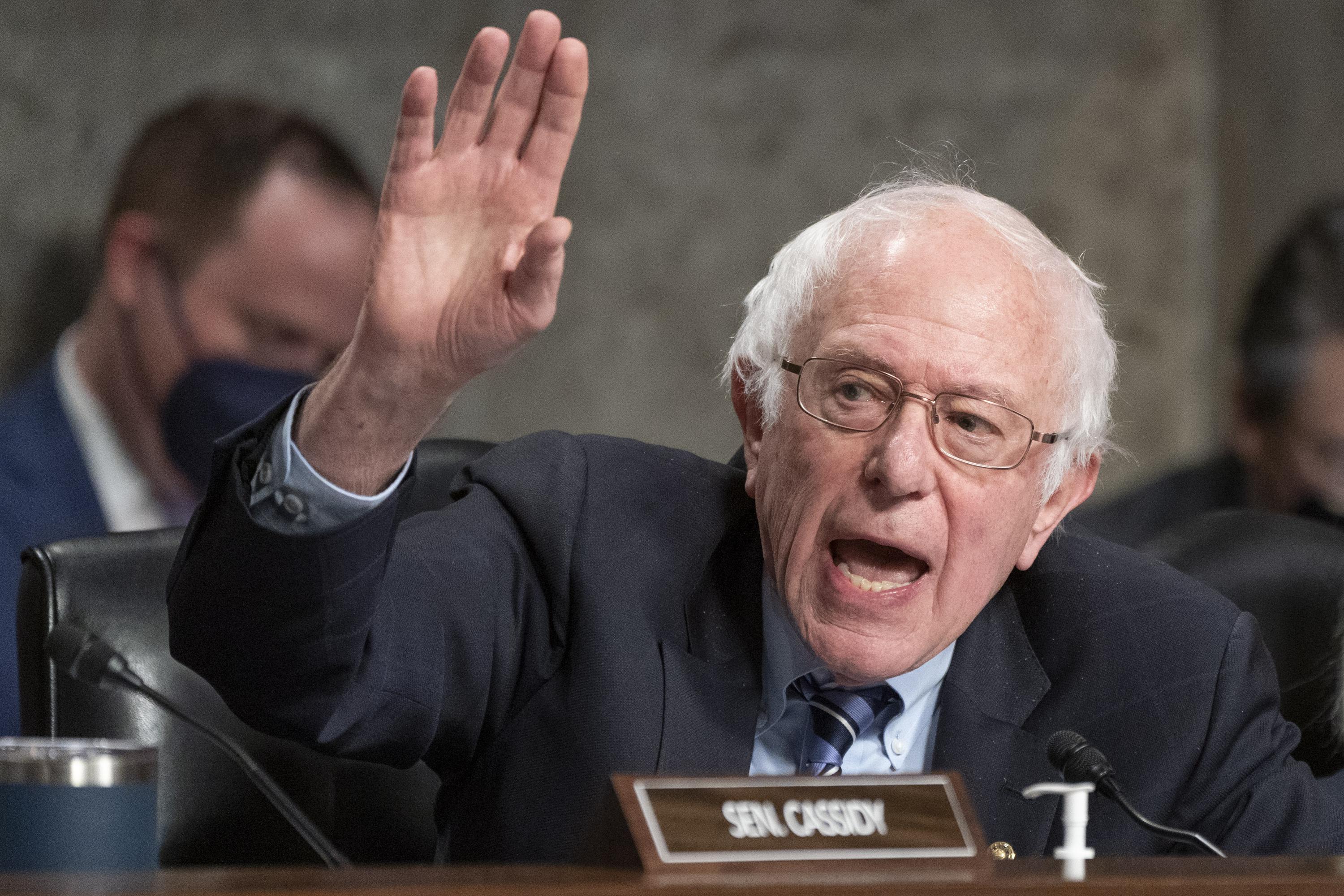 Bernie Sanders endorses Biden, rules out 2024 bid of his own | AP News