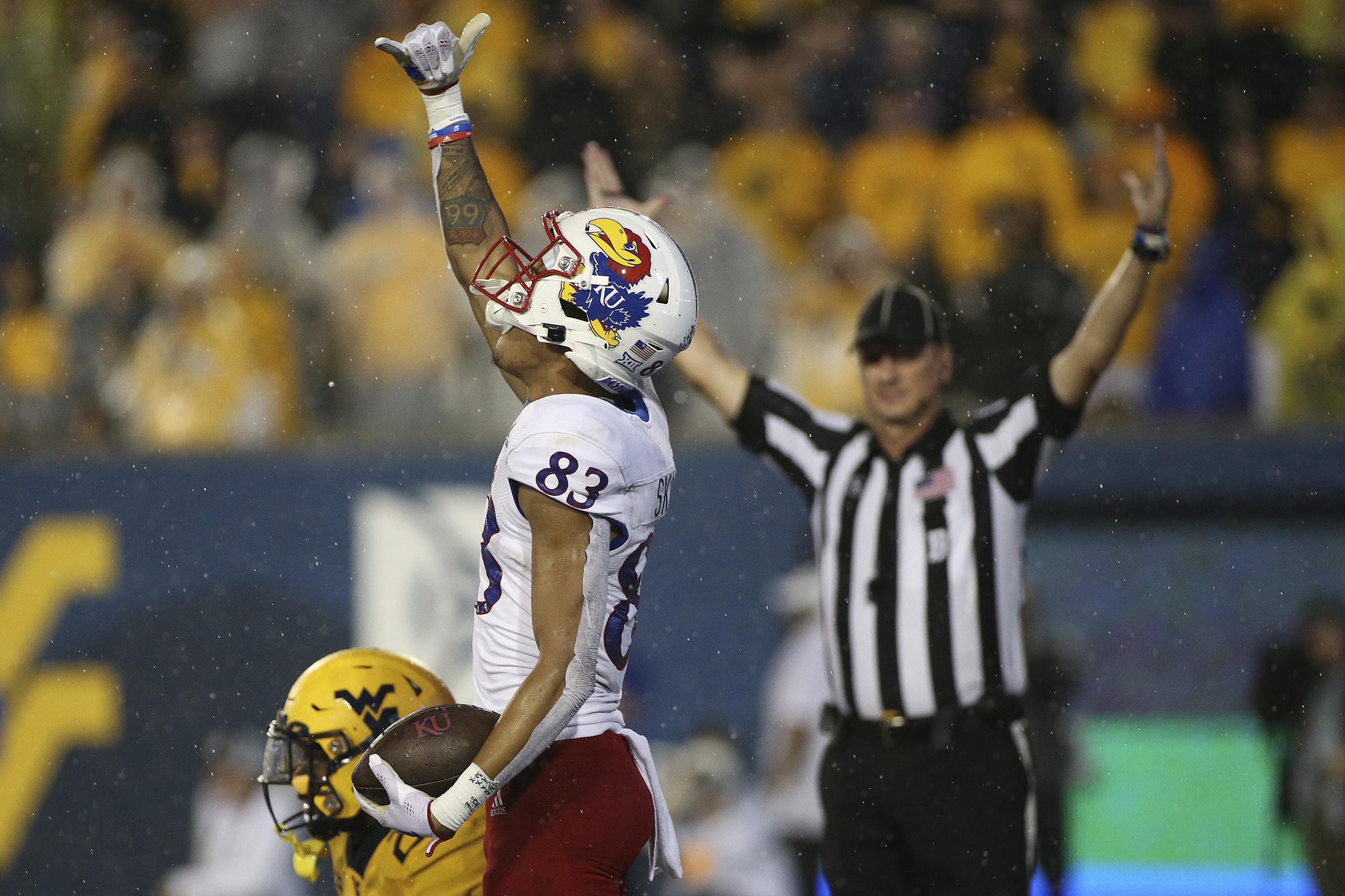 Kansas looks to improve to 30 in visit to Houston Cougars AP News