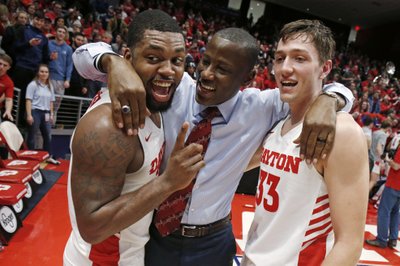 No. 4 Dayton gets A-10 title with 82-67 win over Davidson ...