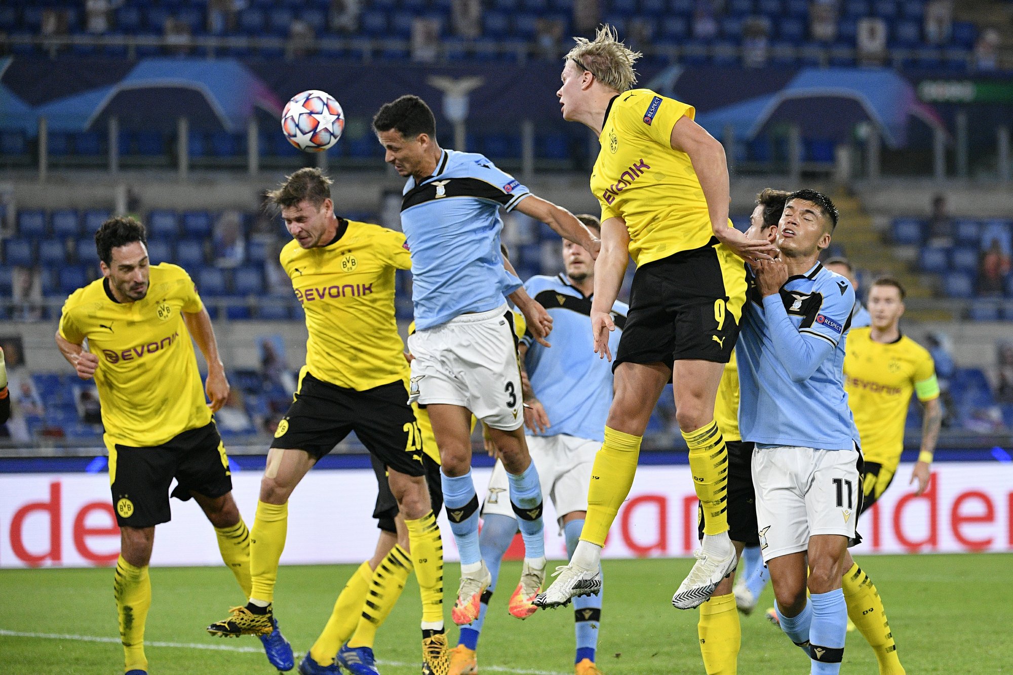 Dortmund Seeking A Lift In Derby Against Troubled Schalke