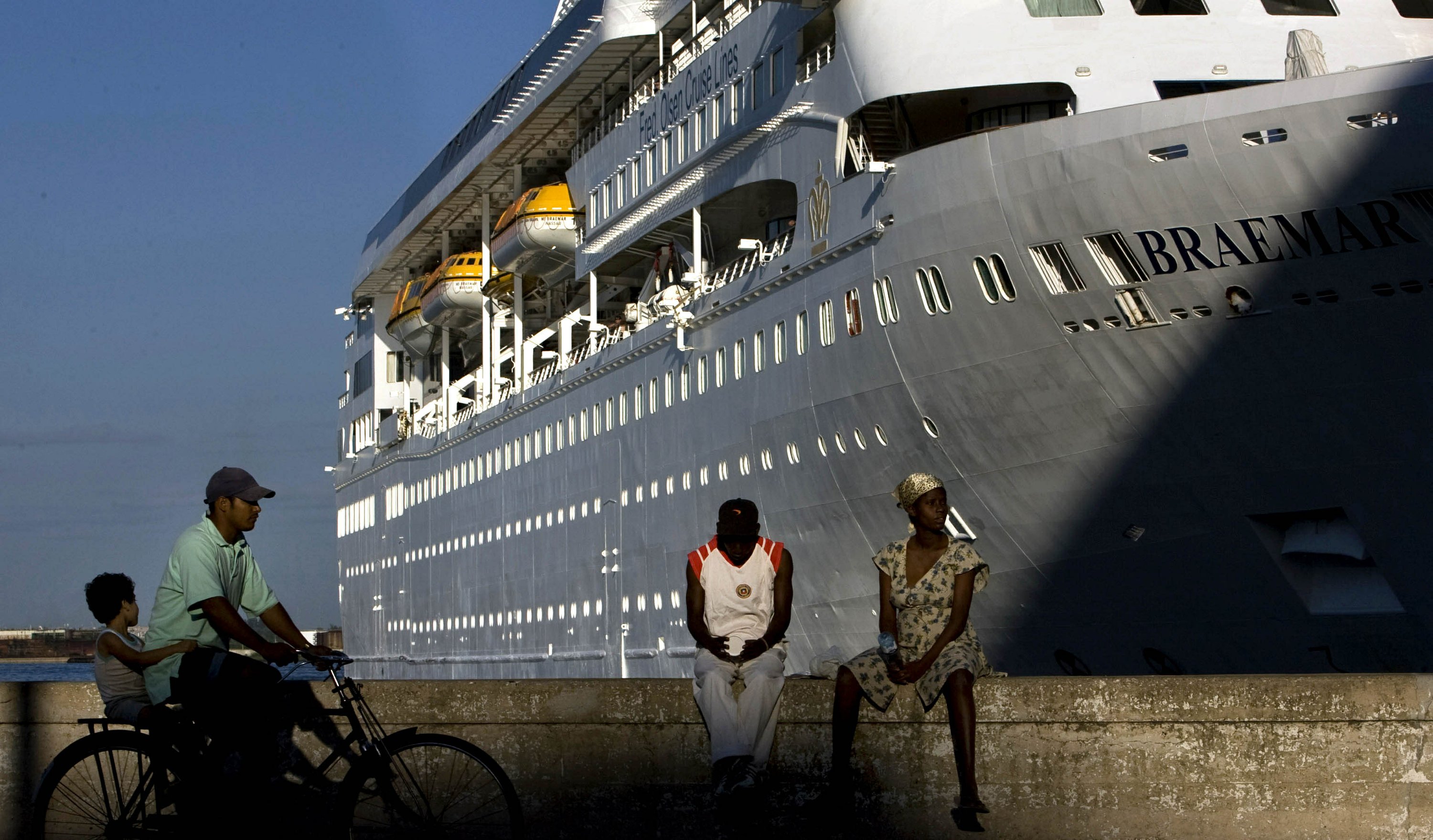 Dominican Republic turns back cruise ship amid virus fears | AP News