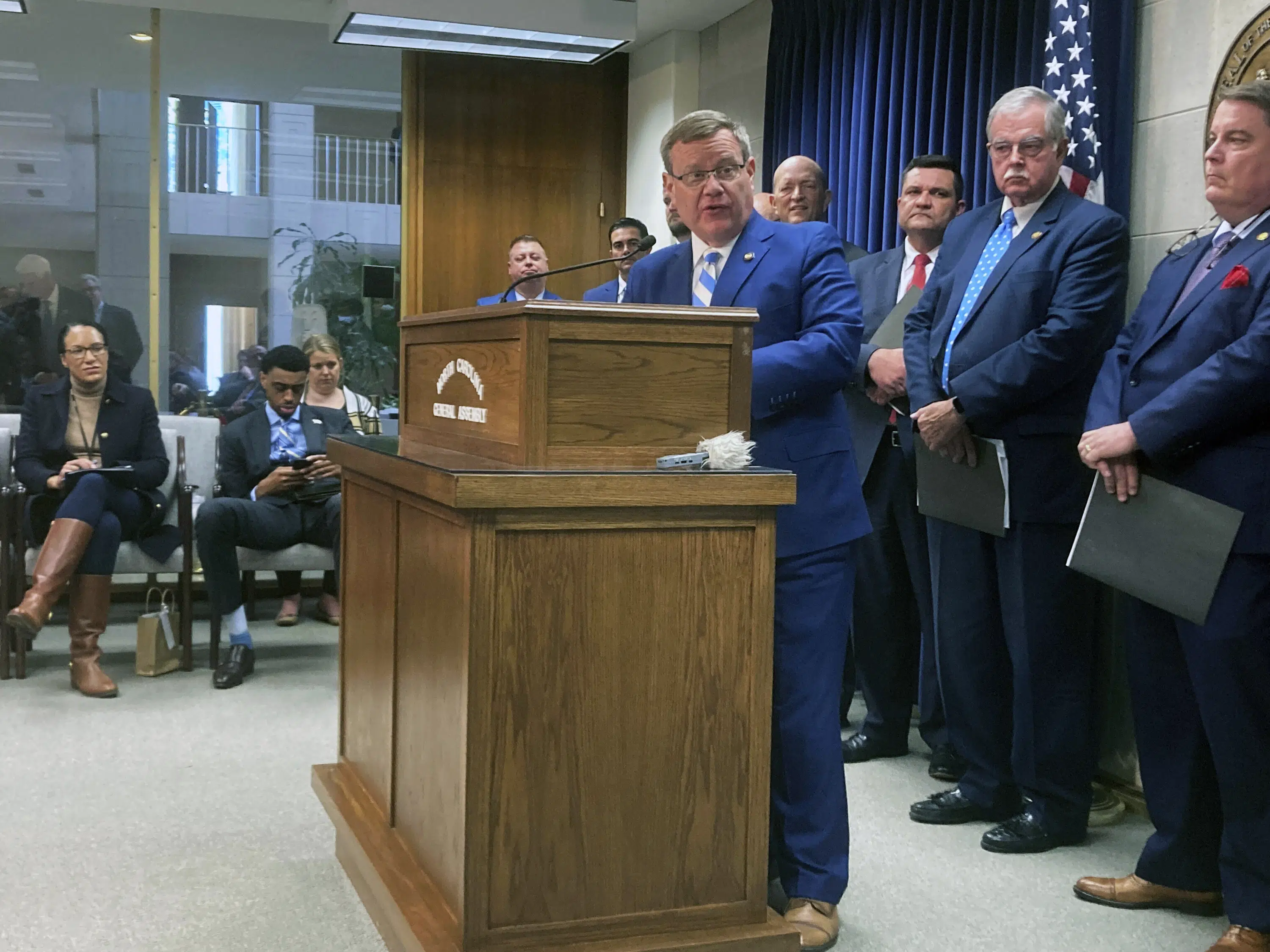 Watch State House budget proposes more for infrastructure, raises – US Politics News Watch State House budget proposes more for infrastructure, raises – US Politics News