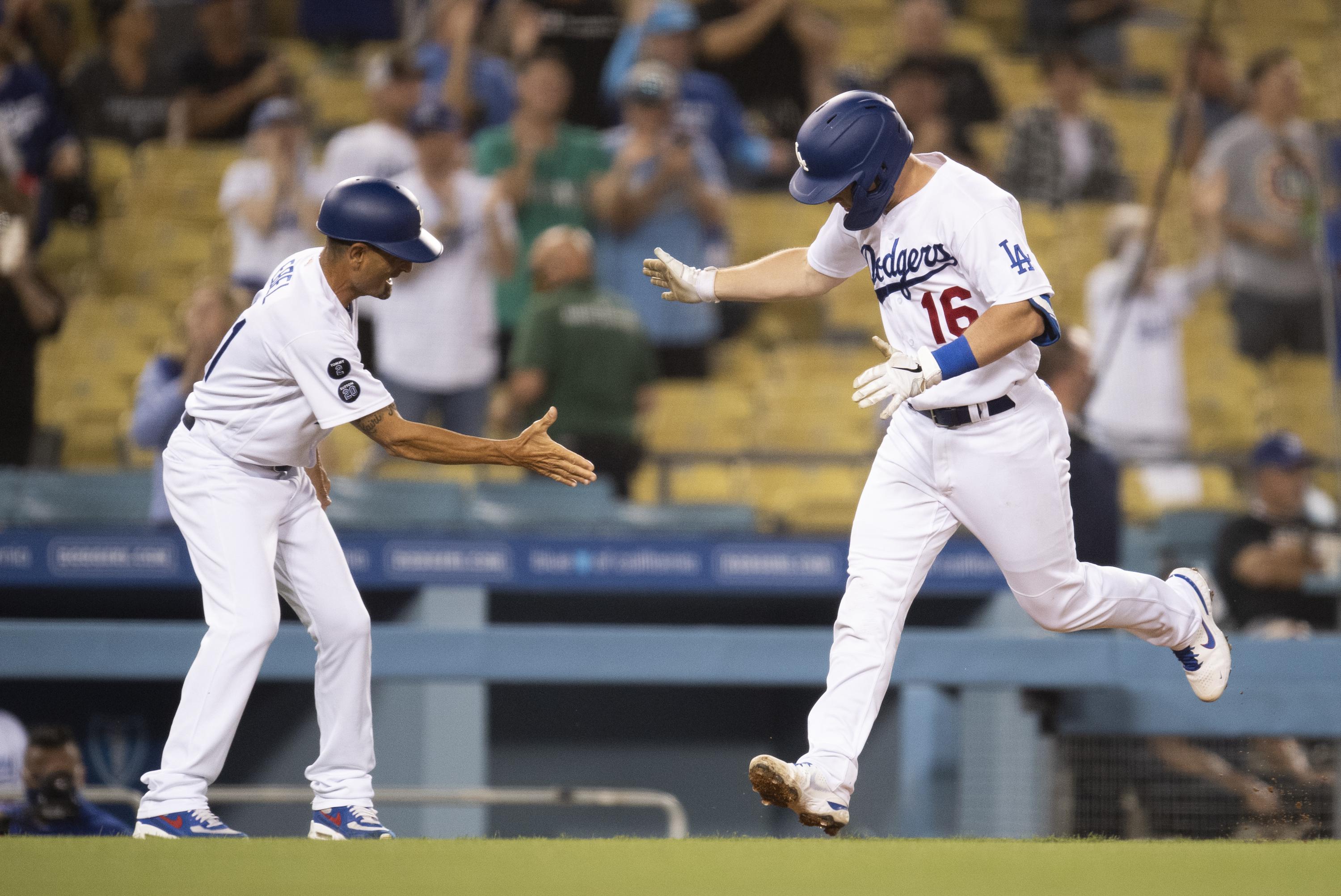 Smith Taylor Homer In Dodgers 3 1 Win Over Phillies