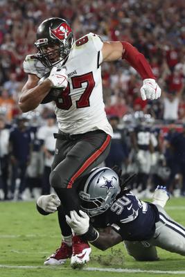 Dynamic duo: Brady, Gronk lead Bucs past Falcons 30-17