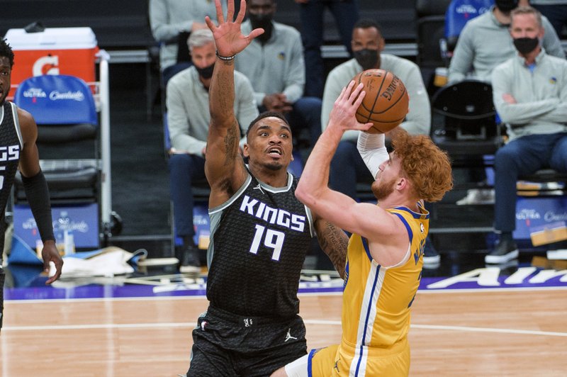 Fox Scores Career High 44 Kings Roll Past Warriors 141 119