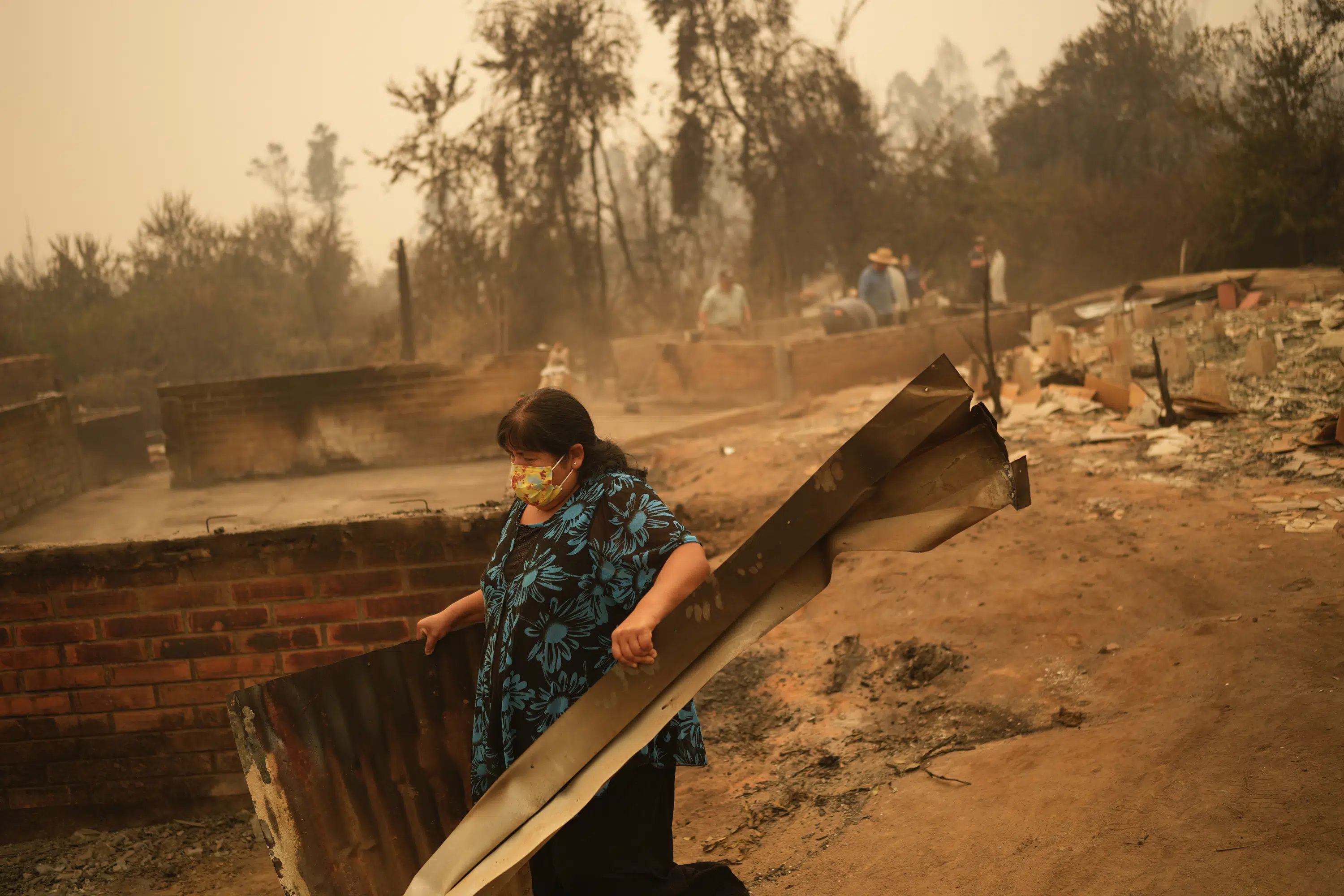 Les incendies de forêt au Chili se propagent au milieu d’une vague de chaleur alors que le nombre de morts augmente