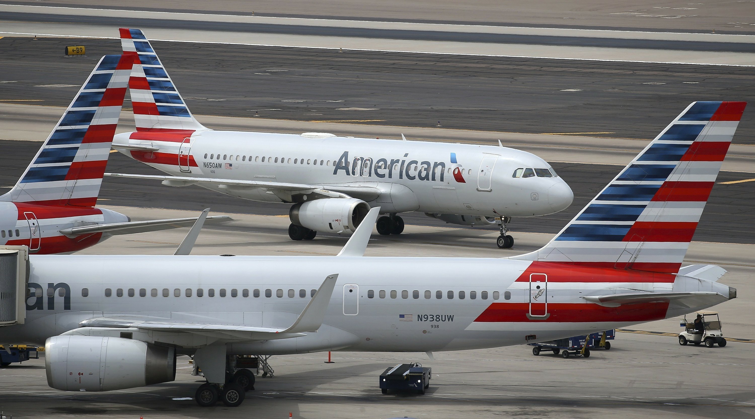 American Airlines vows to fix problems vexing its passengers AP News