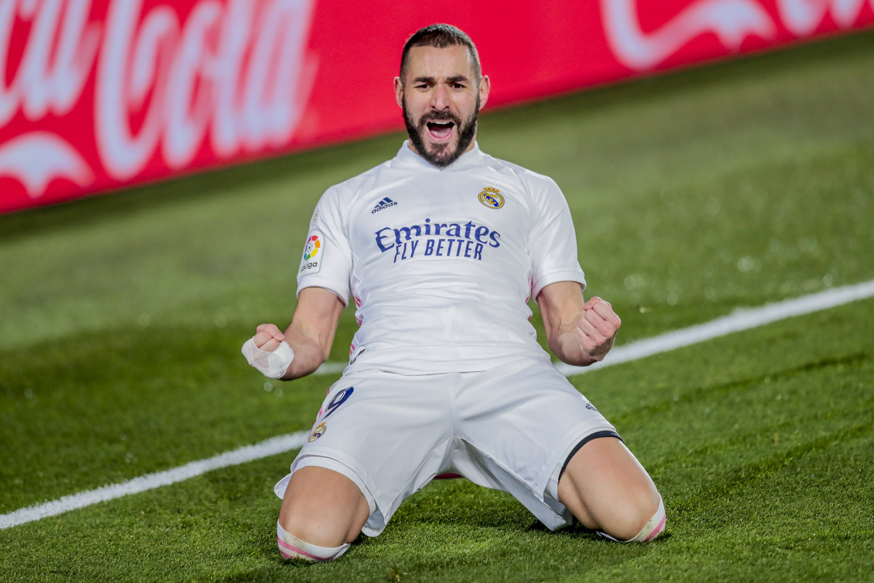 Benzema scores twice, Real Madrid beats 10-man Bilbao 3-1 - Vimarsana News