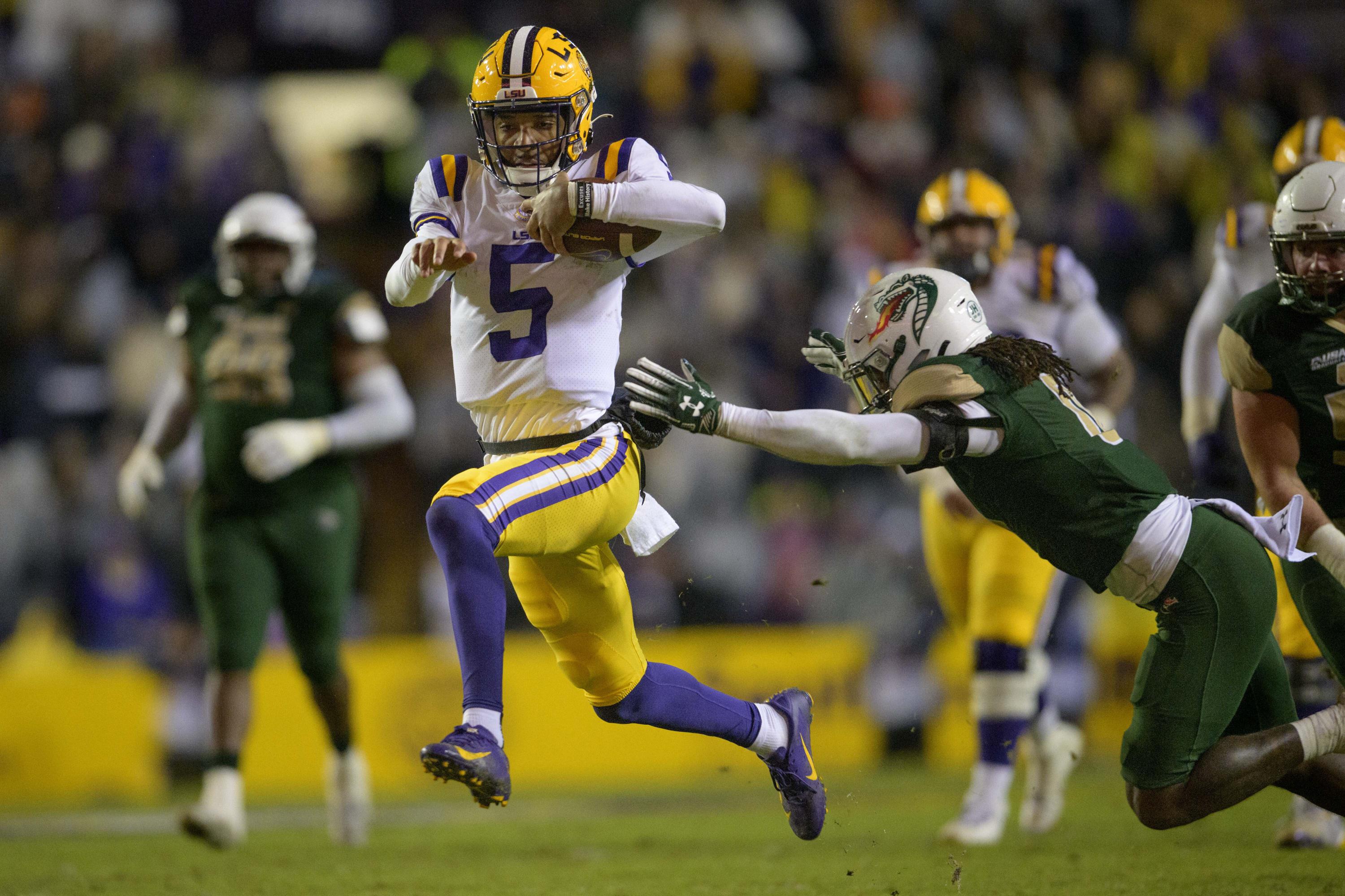 Daniels, Cain power No. 6 LSU to 4110 victory over UAB AP News