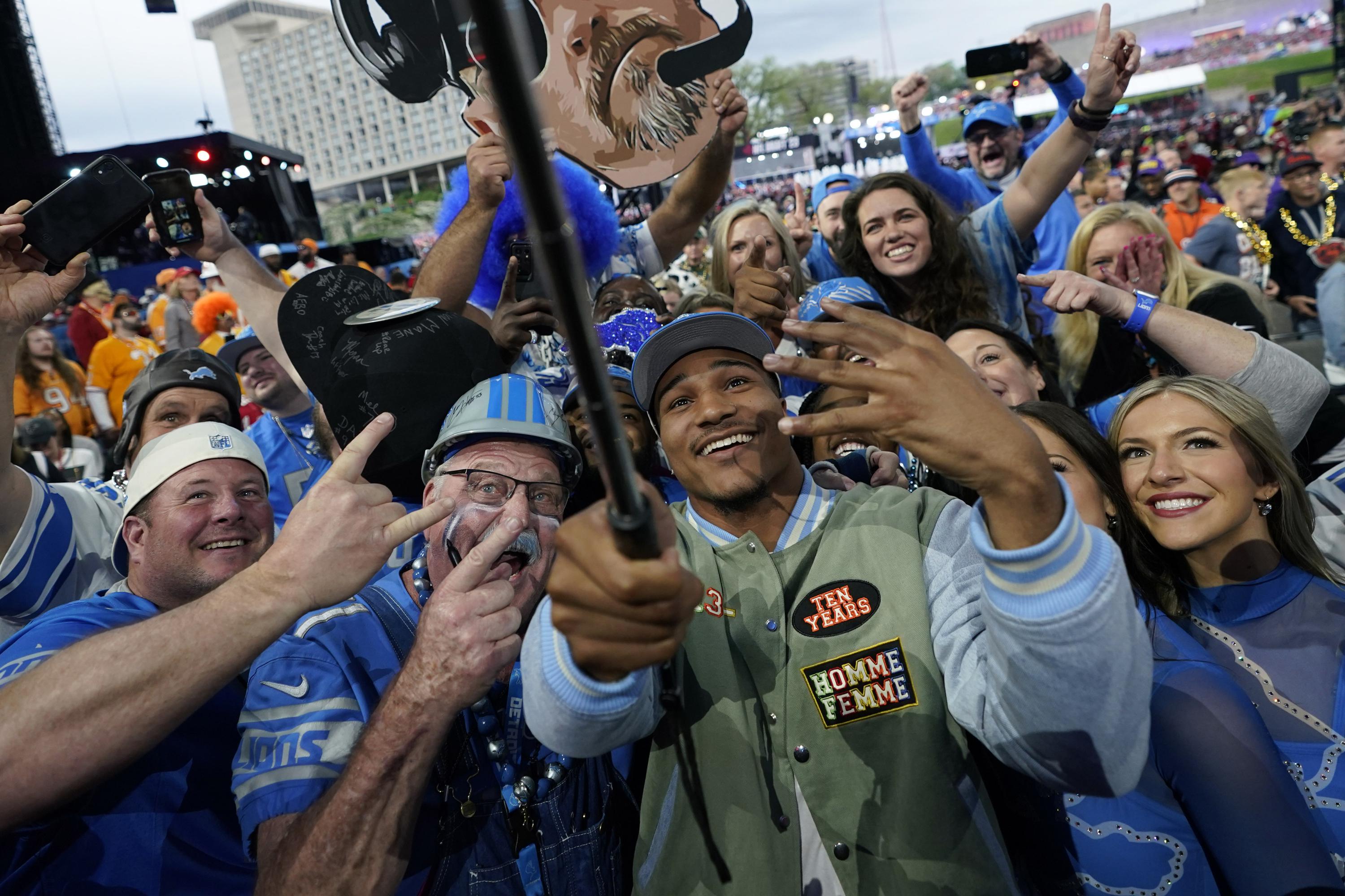 Bears have 3 picks to use on Day 2 of the 2023 NFL draft