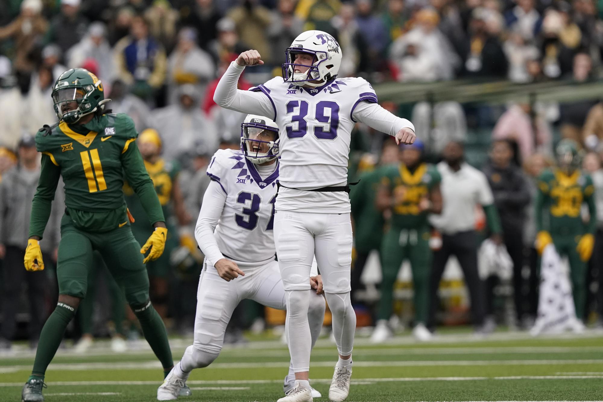 No. 4 TCU still undefeated after game-ending FG at Baylor | AP News