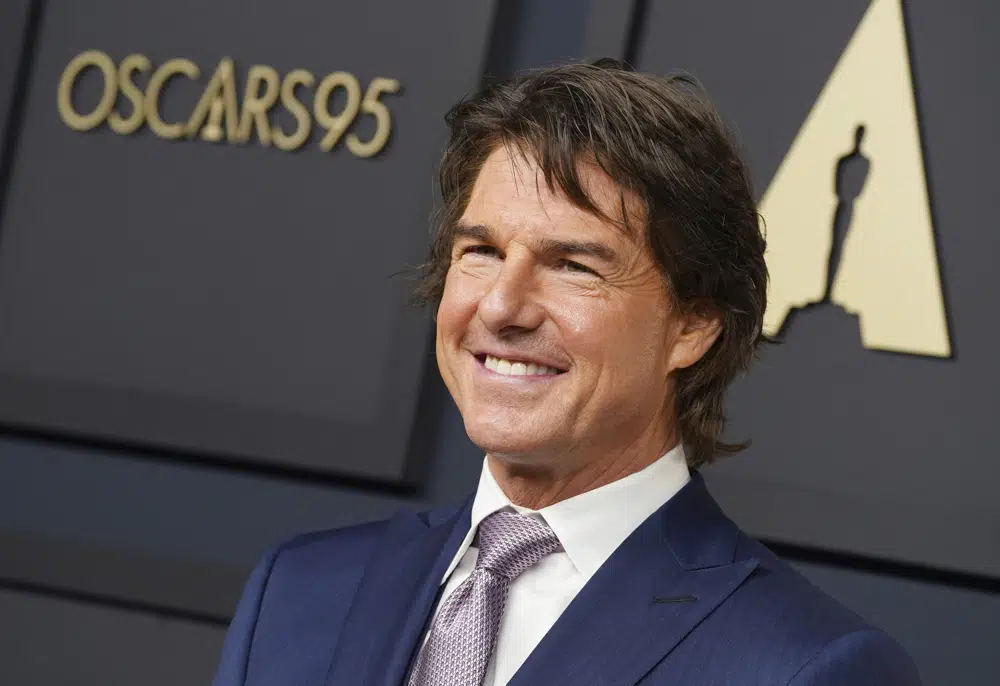 Tom Cruise llega al almuerzo de los nominados a los 95 Premios de la Academia el lunes 13 de febrero de 2023 en el Hotel Beverly Hilton en Beverly Hills, California. (Foto de Jordan Strauss/Invision/AP)