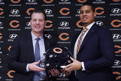 Total 33+ imagen bears gm and coach