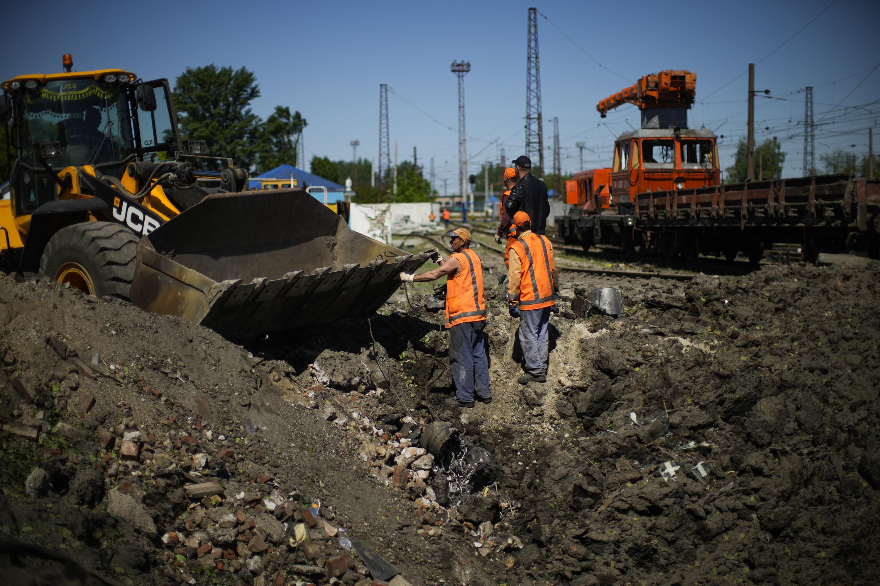 Russian rockets hit eastern Ukrainian town of Pokrovsk