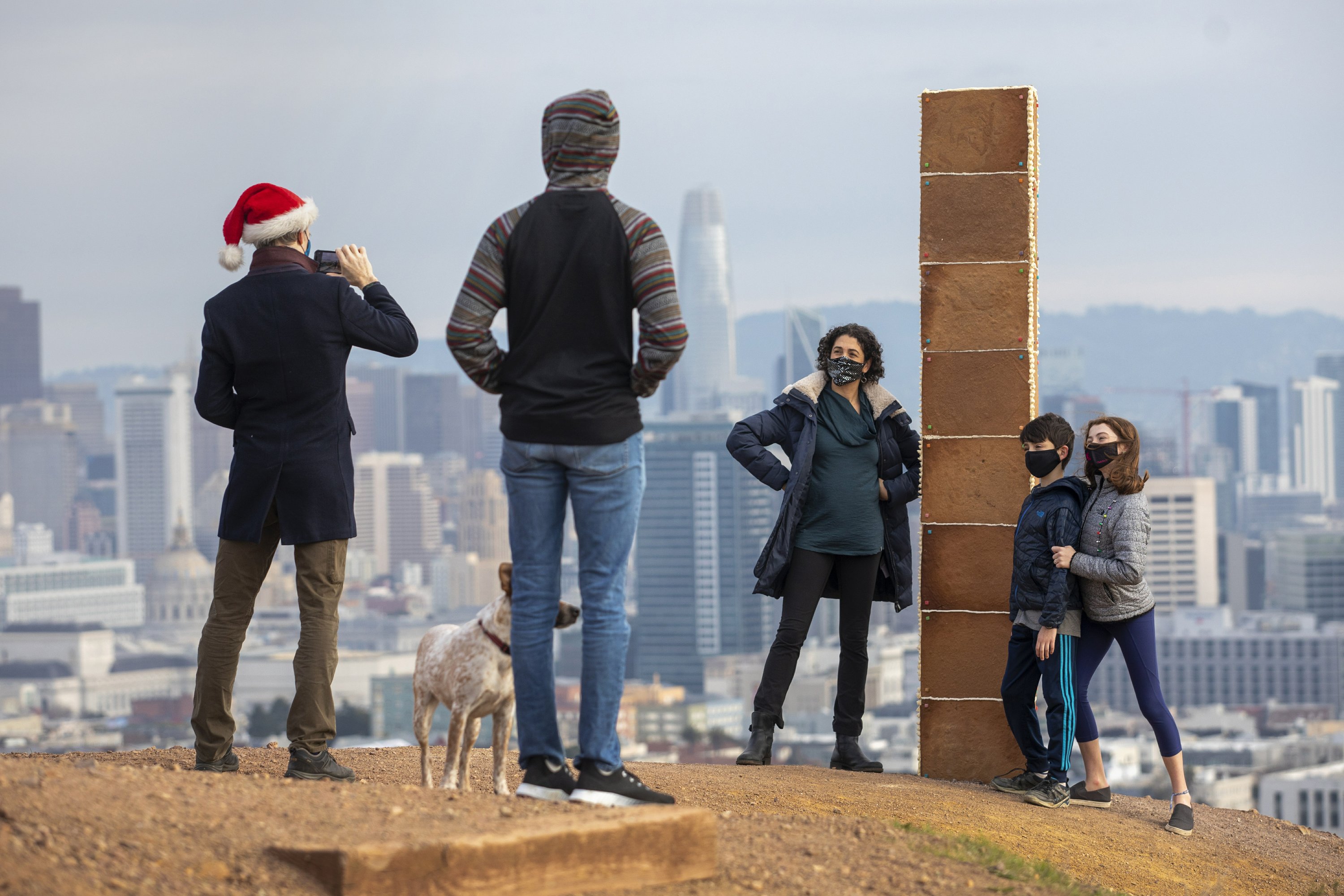 Gingerbread monolith delights San Francisco on Christmas Day