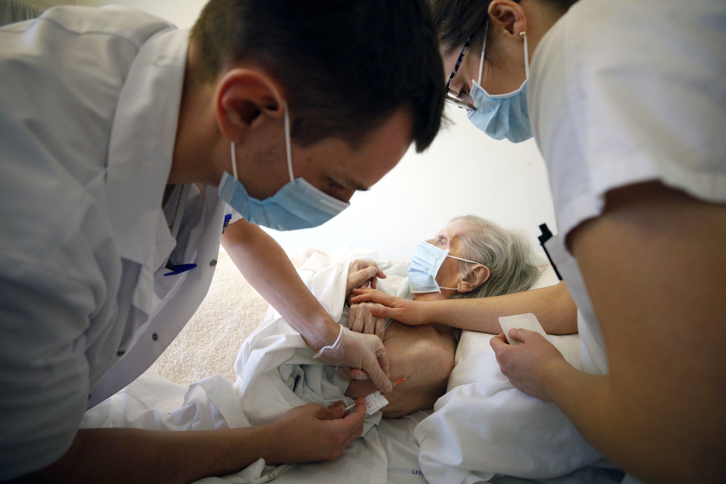 The launch of the French vaccine has been slowed by bureaucracy, focusing on the elderly