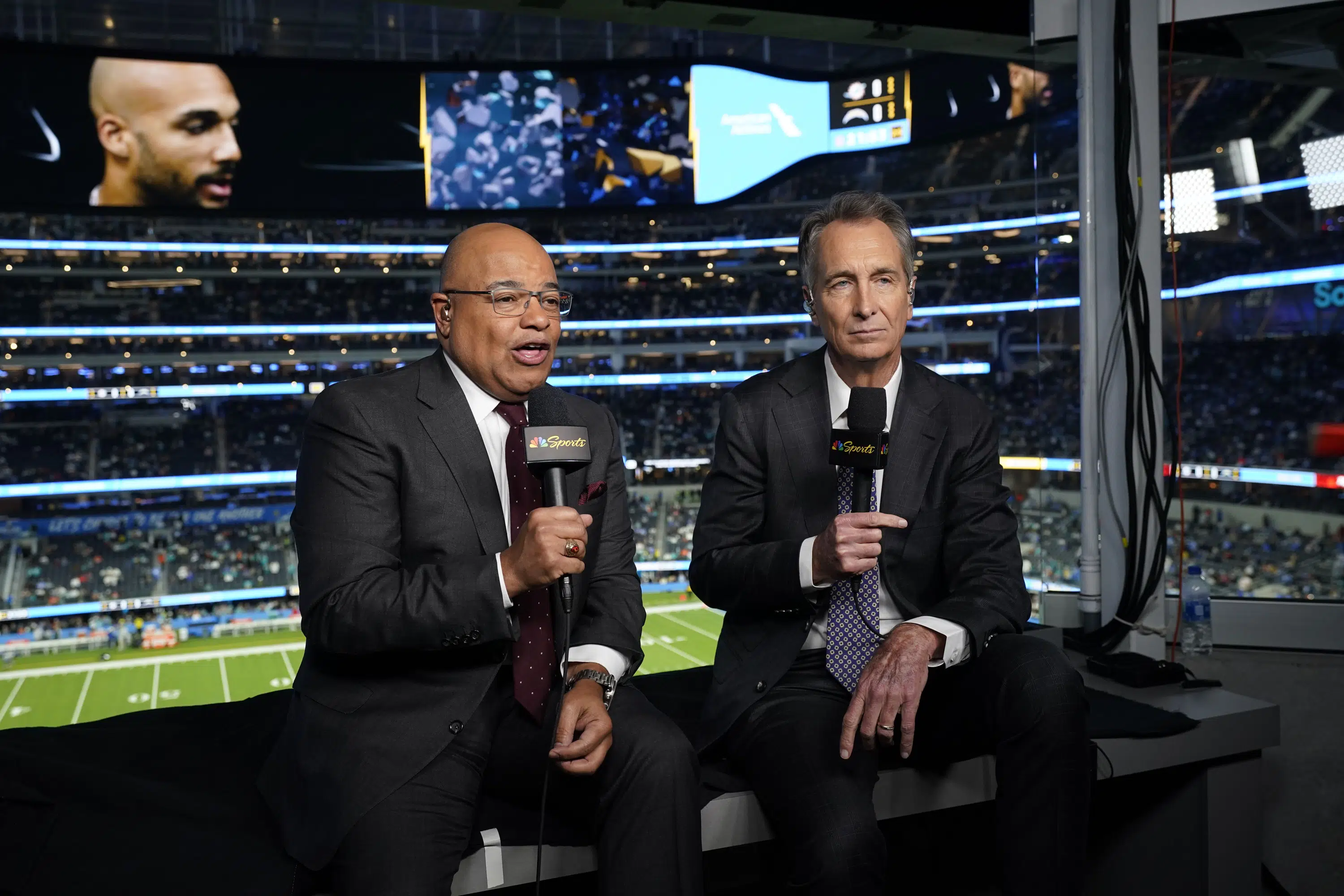 NBC s Sunday Night Football Rolls With New Broadcast Crew AP News
