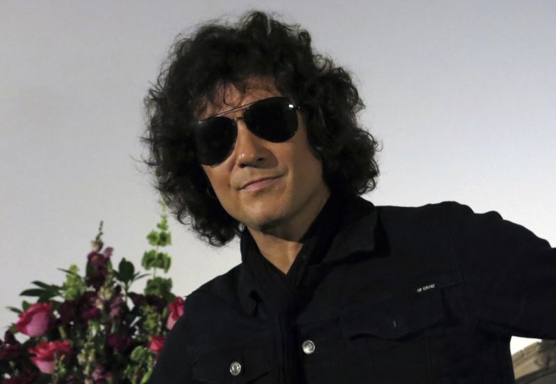 Bunbury Lanza Segundo álbum Del Año