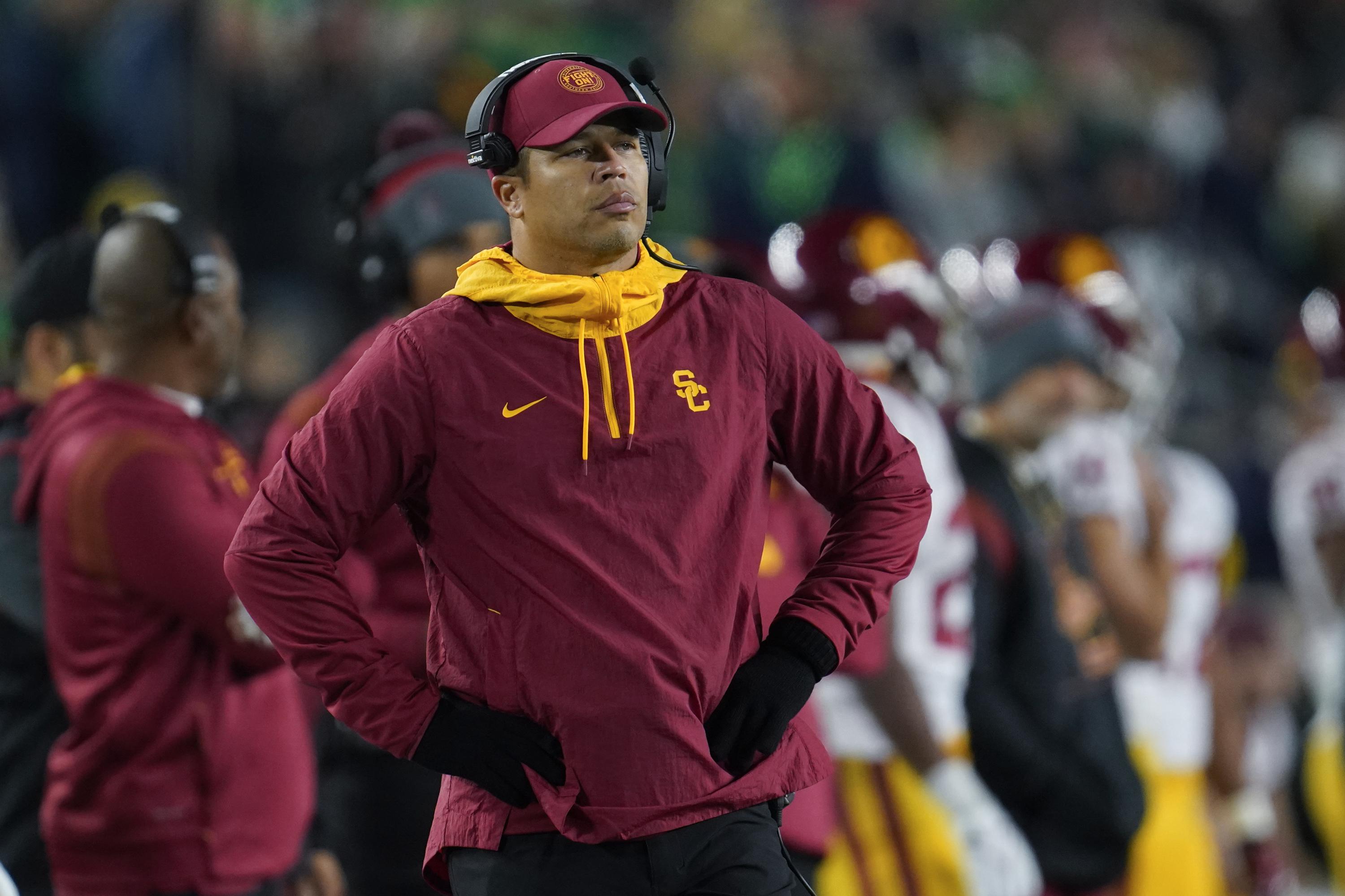 Lincoln Riley names his full USC coaching staff AP News