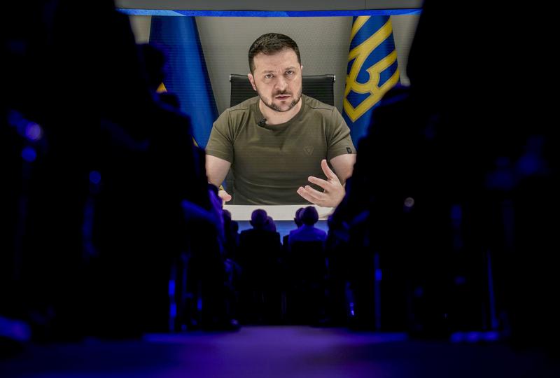 Zelenskyy Urges ‘Maximum’ Sanctions on Russia in Davos Talk