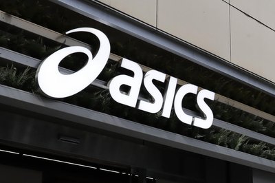 Asics lawsuit highlights paternity leave in Japan | AP News