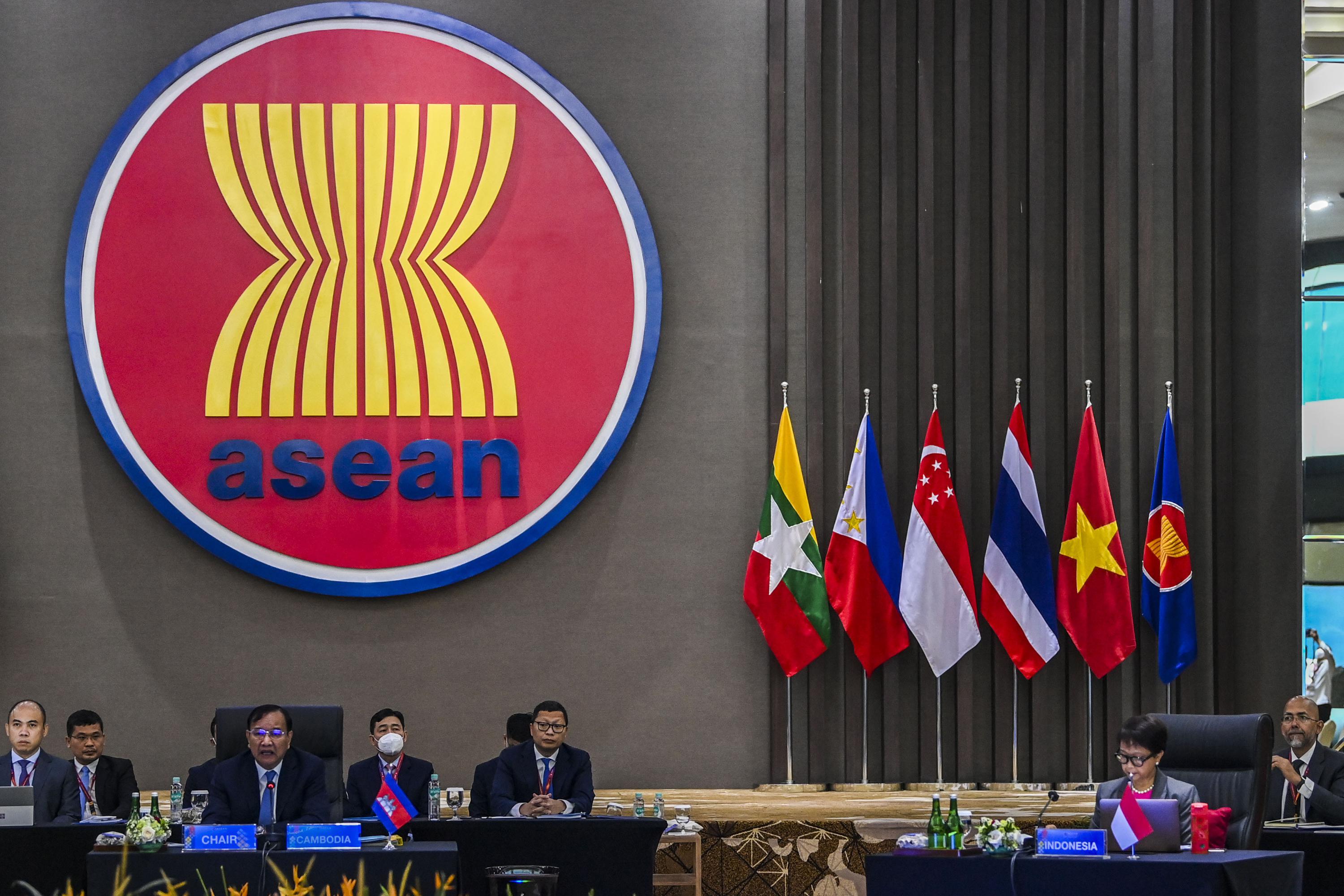 ASEAN foreign ministers urge more progress in Myanmar crisis | AP News