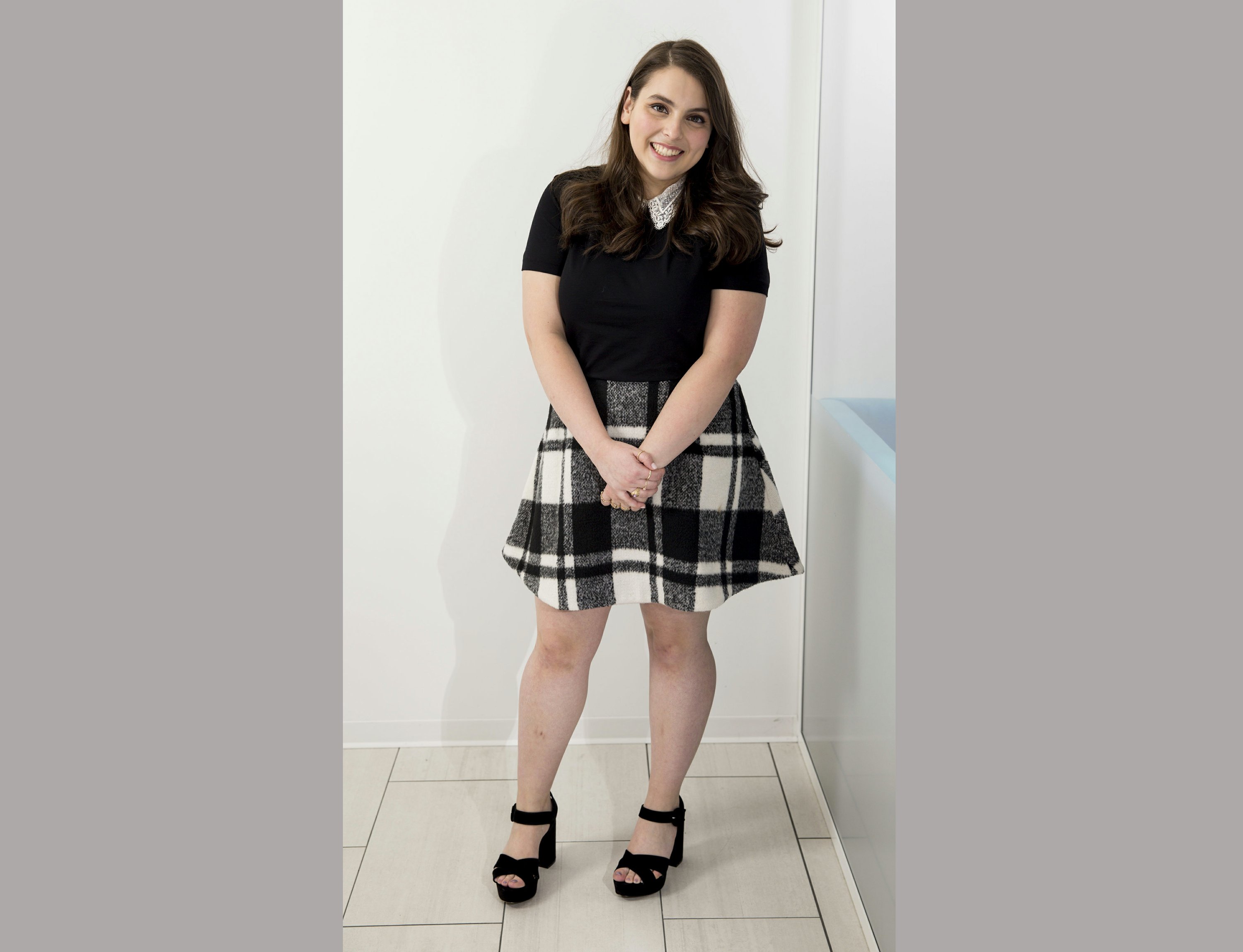PHOTO GALLERY Beanie Feldstein AP News