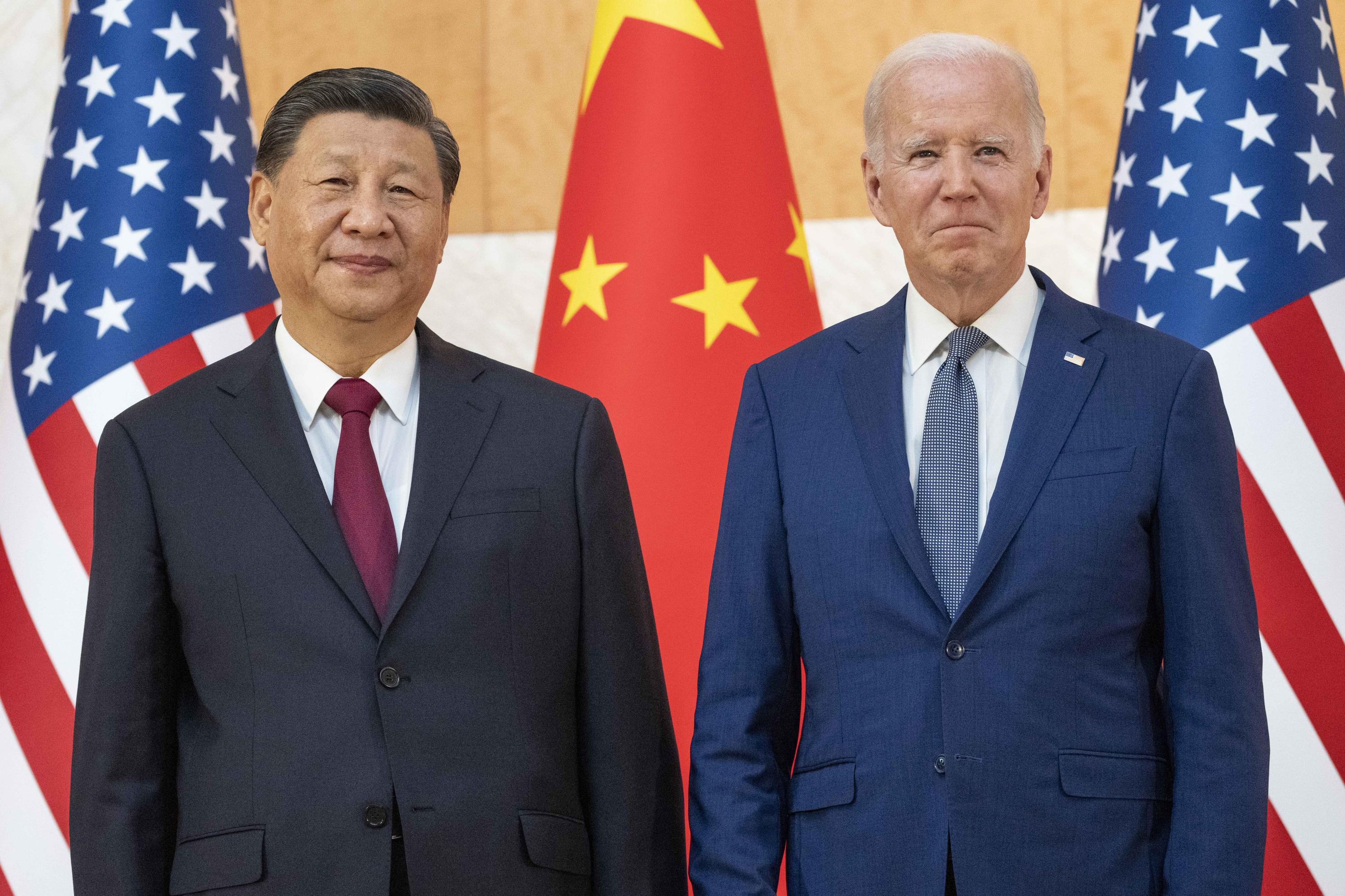 Biden no usó el uniforme de Mao para reunirse con Xi