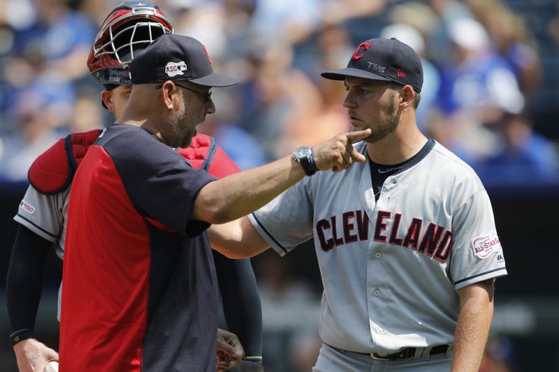 Long Toss Bauer Heaves Ball Over Cf Wall Kc Beats Indians