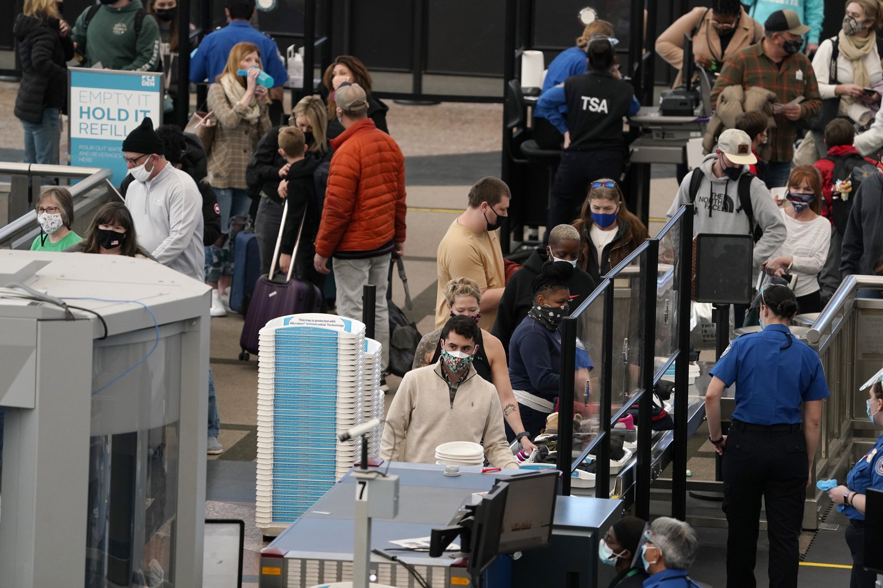 Airlines plan to ask passengers for contact tracing details
