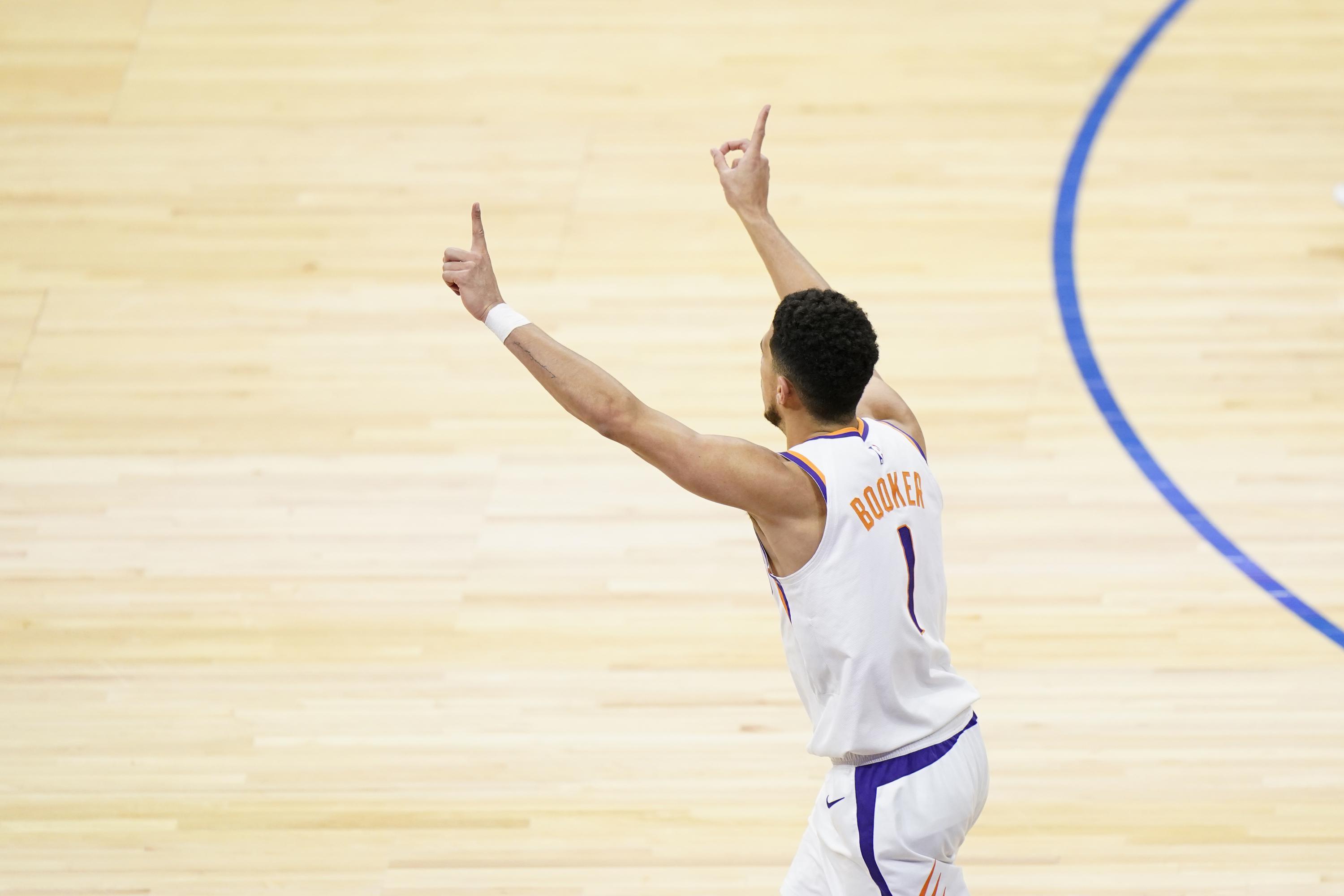 Suns top 76ers 116-113, improve NBA-best road record to 19-7 - Vimarsana News