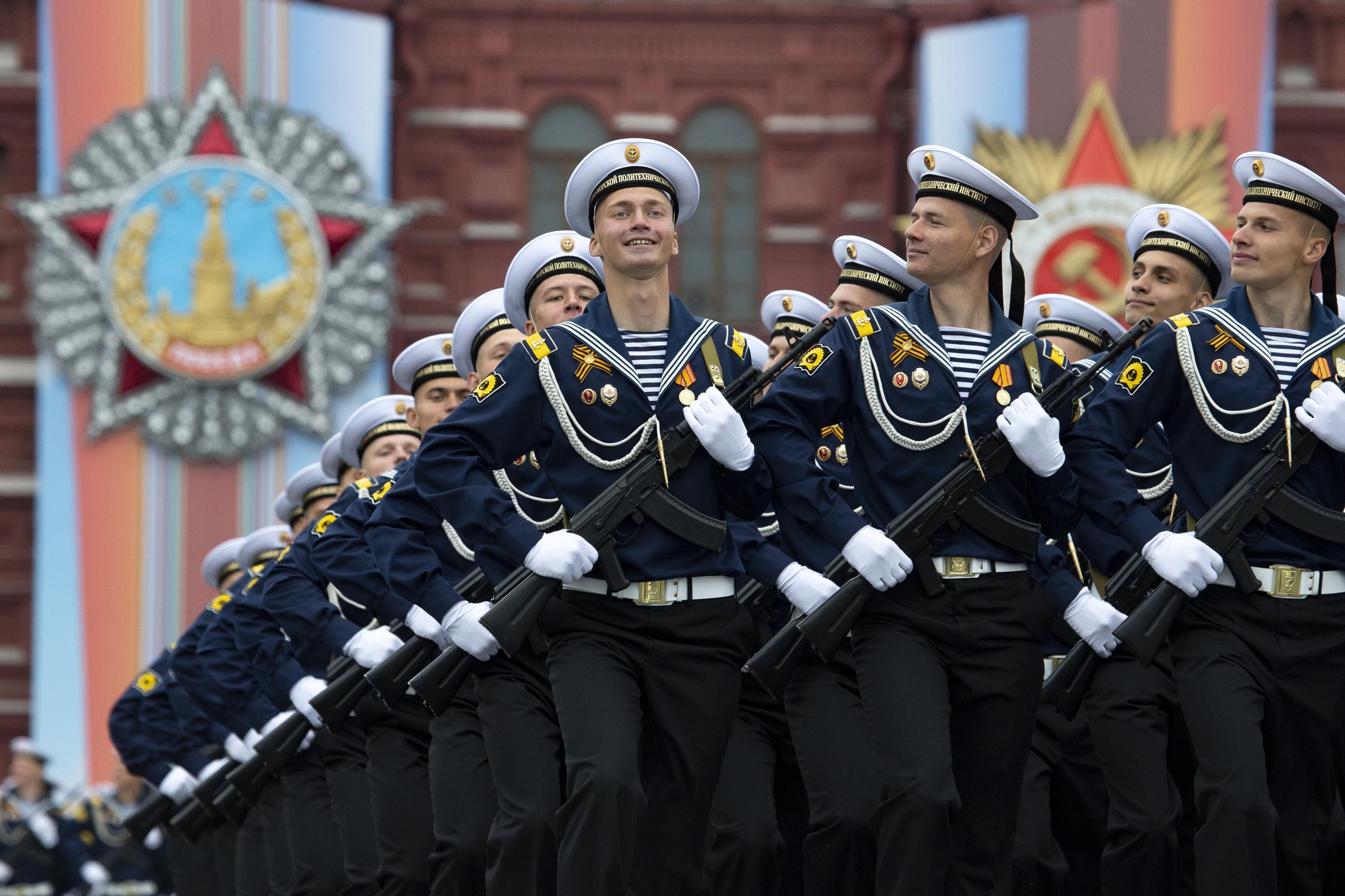 victory day russia pictures of loved ones