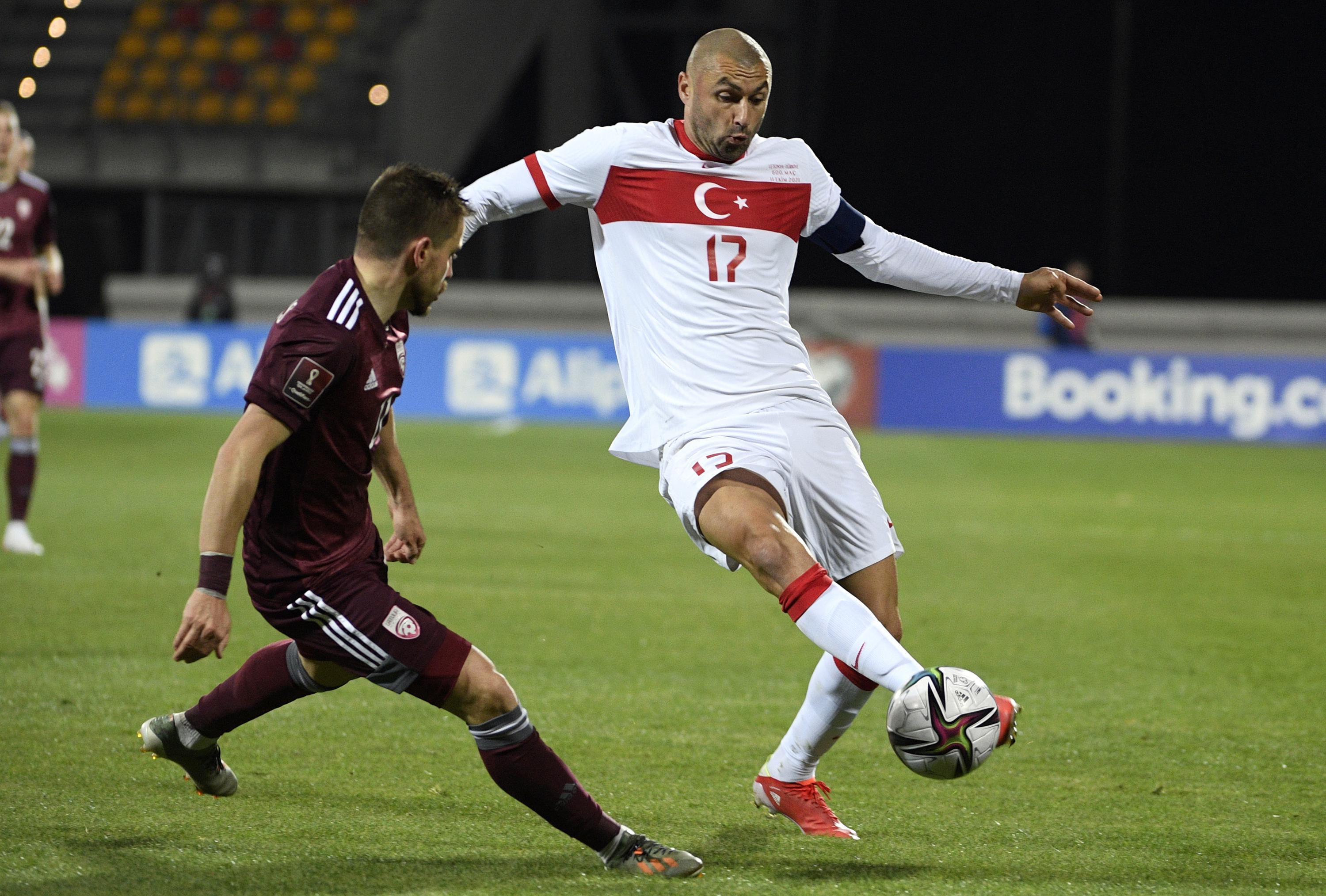 Depay scoorde tweemaal in de 6-0 overwinning van Nederland op Gibraltar