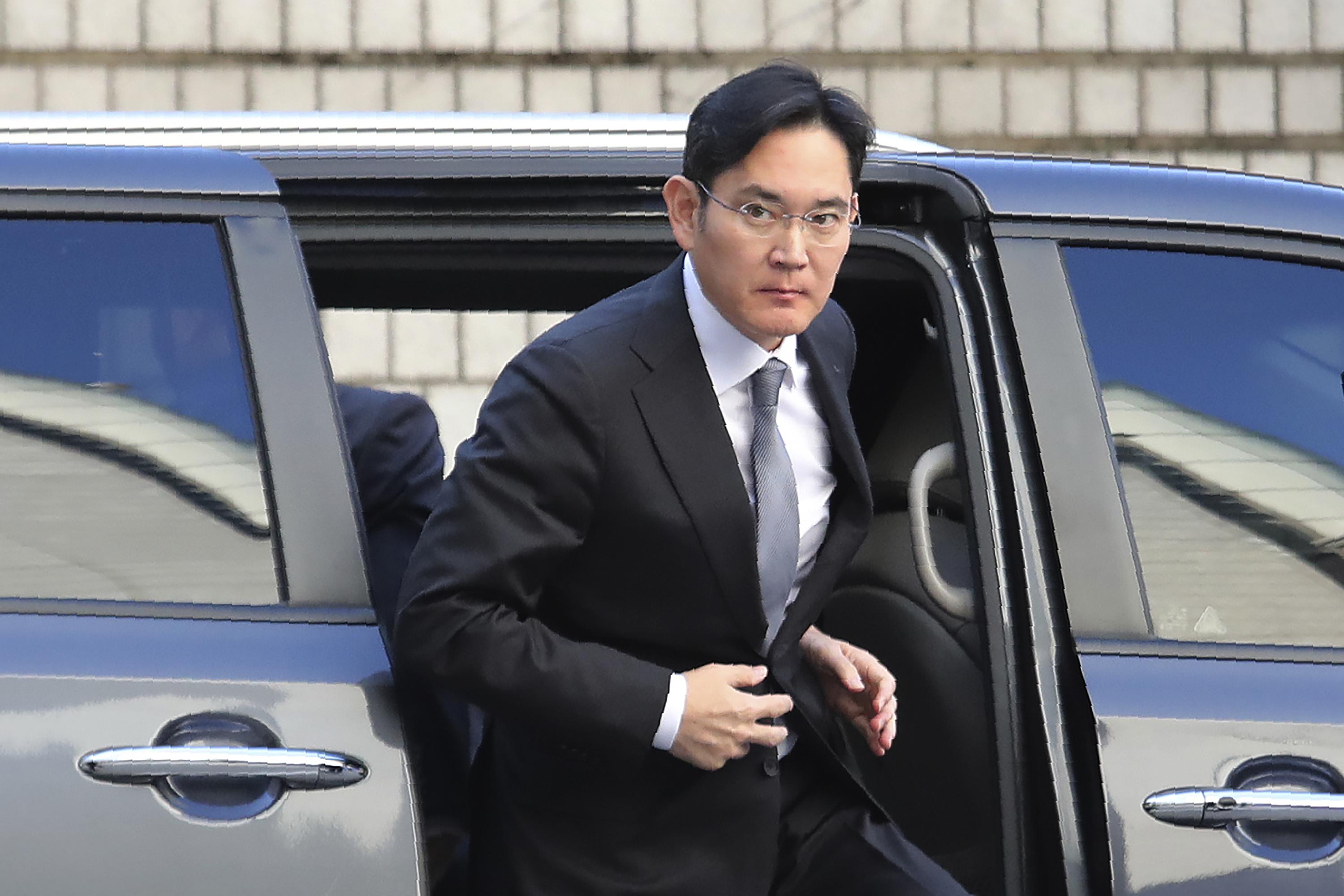 south-korea-to-pardon-samsung-s-lee-other-corporate-giants